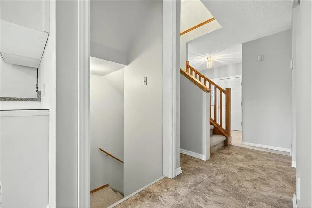 35 Hamilton Meadows Drive