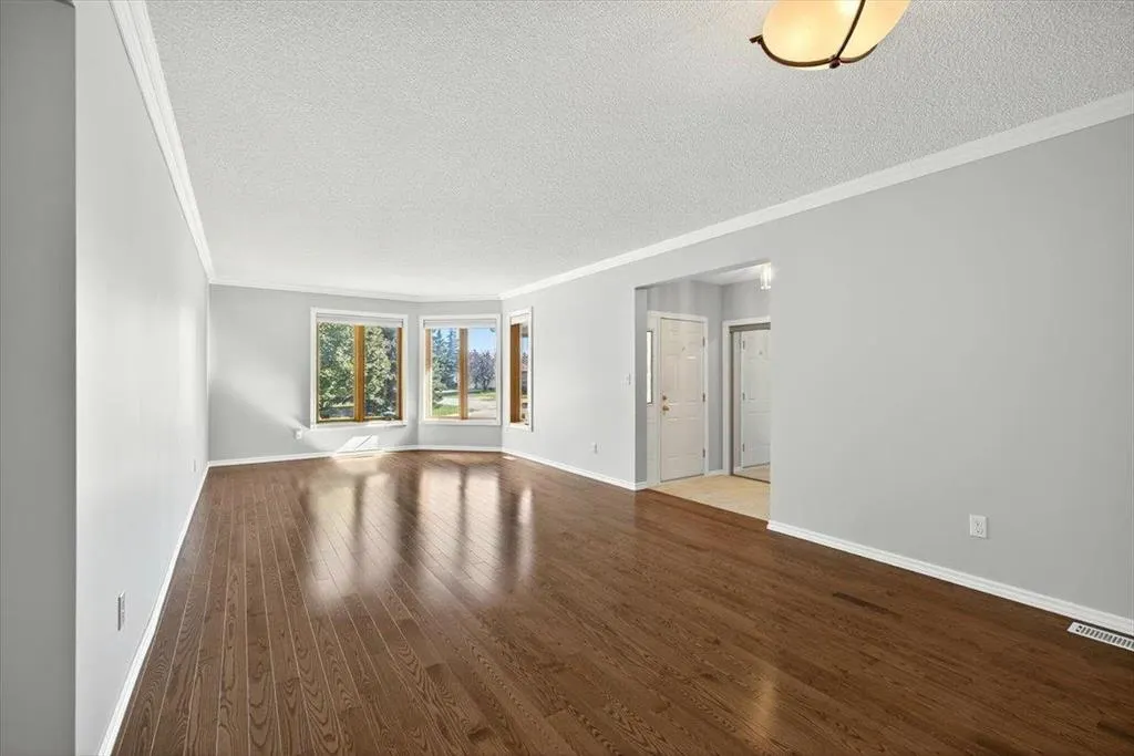 35 Hamilton Meadows Drive