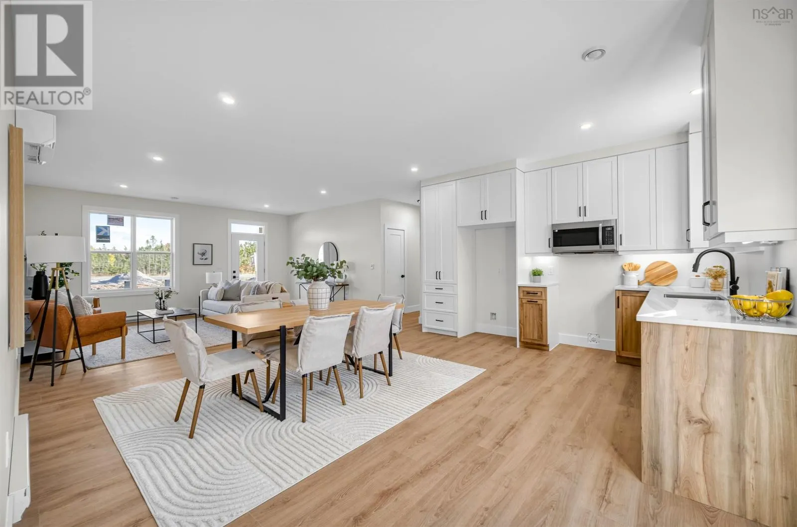 28 Ravenwood Drive