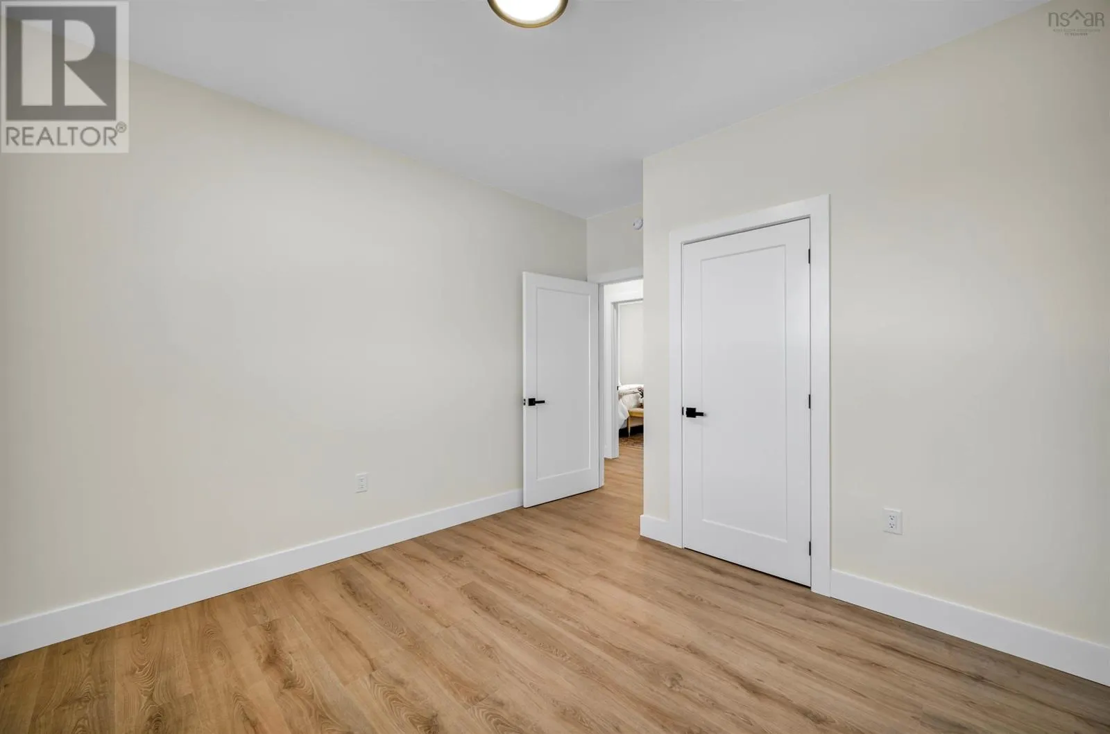 28 Ravenwood Drive