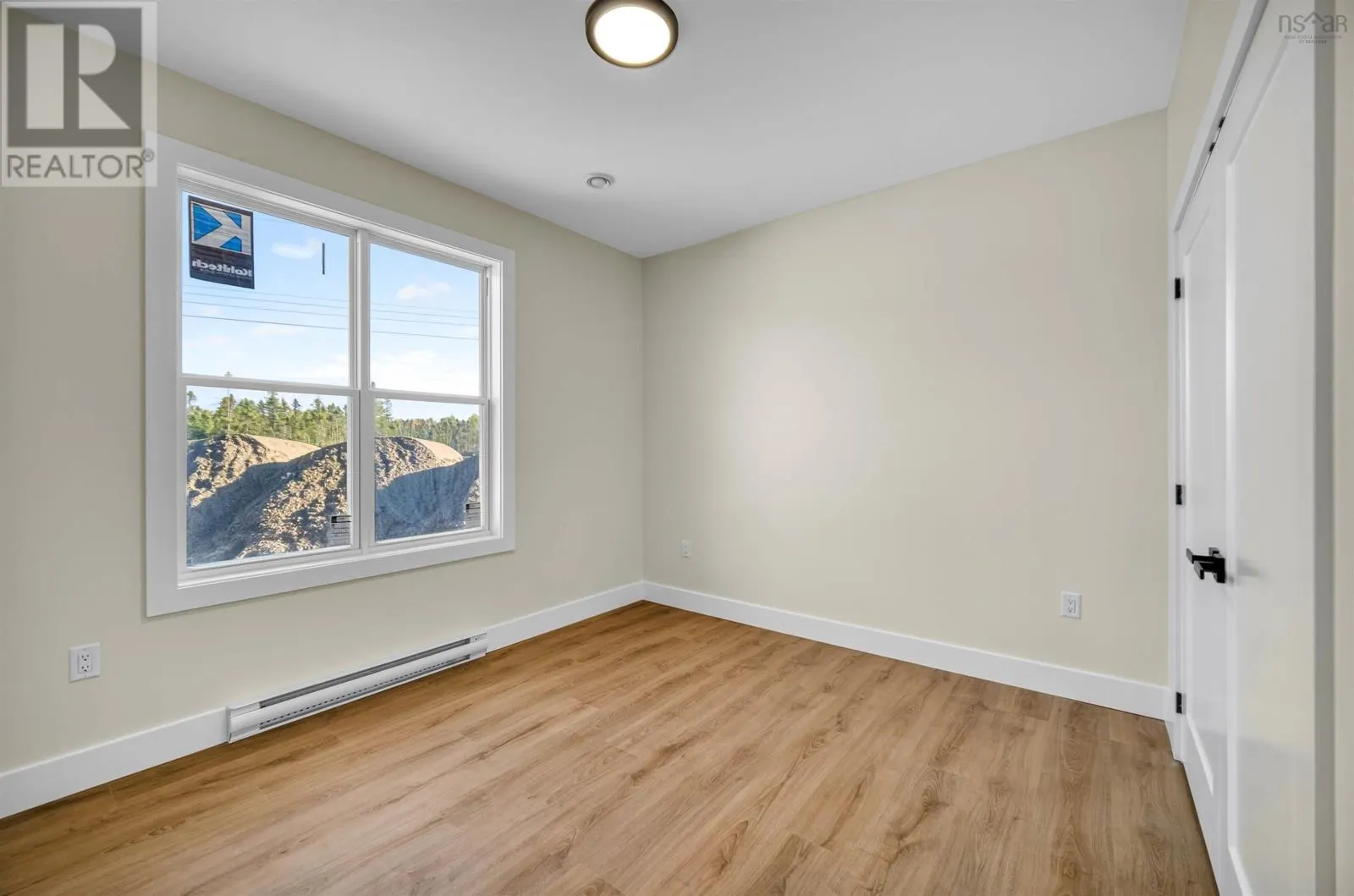28 Ravenwood Drive