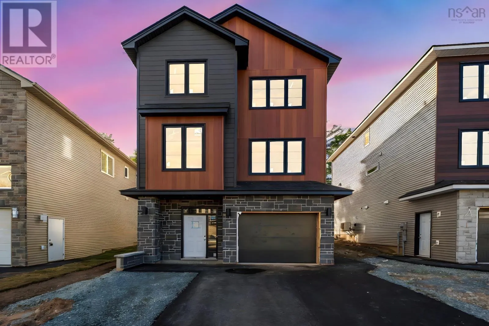 PC46 13 Pearlgarden Close