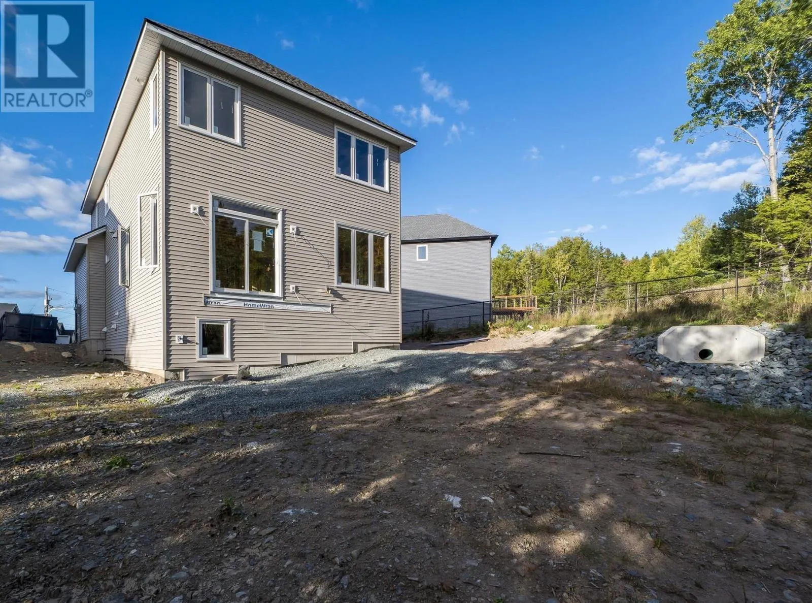 PC24 94 Pearlgarden Close