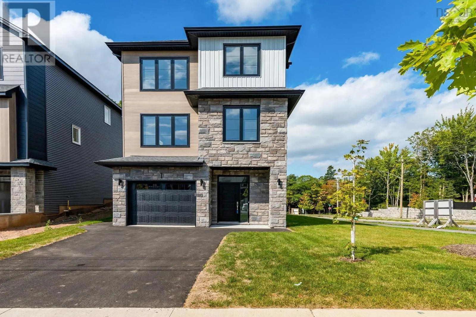 PC49 1 Pearlgarden Close