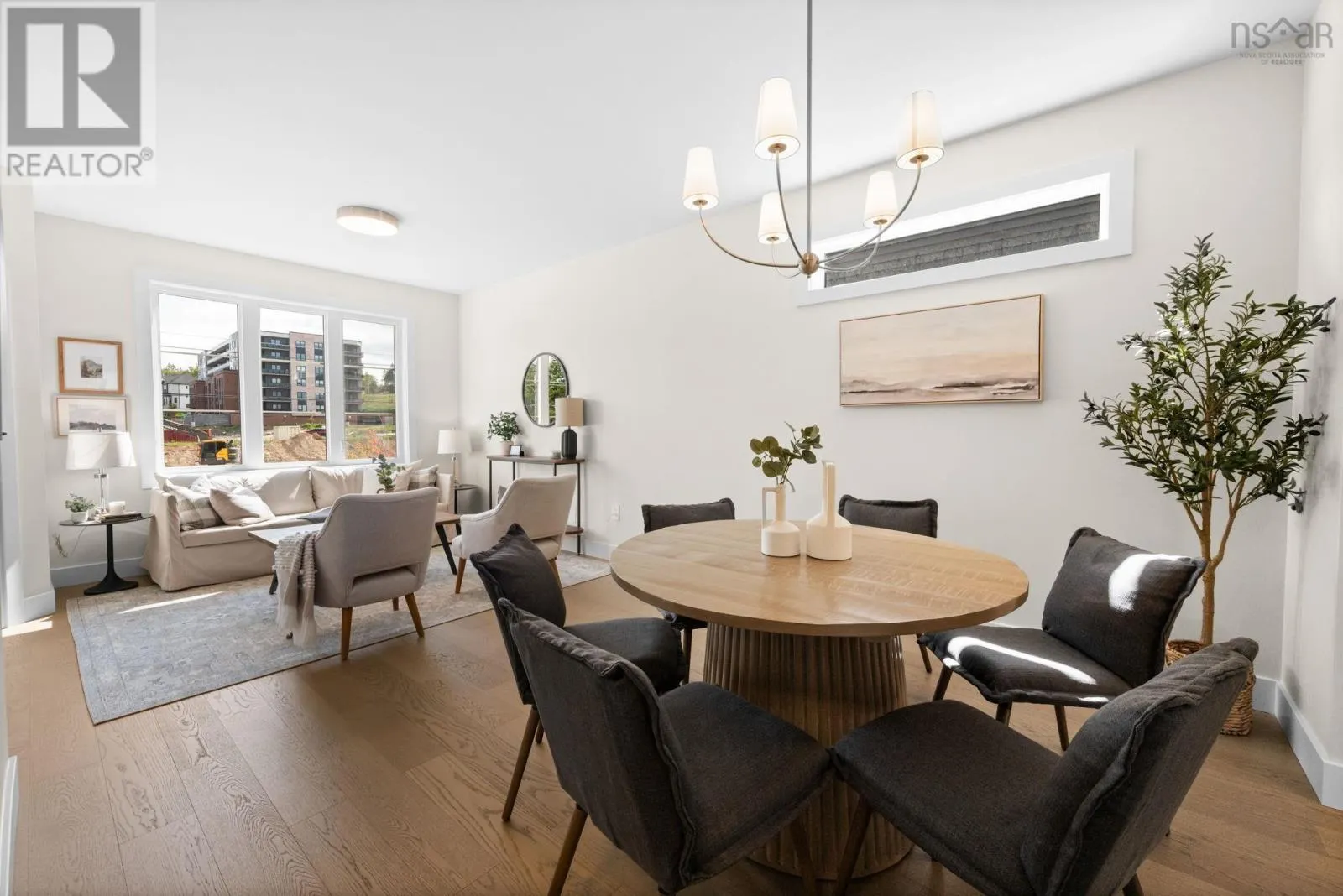 PC49 1 Pearlgarden Close