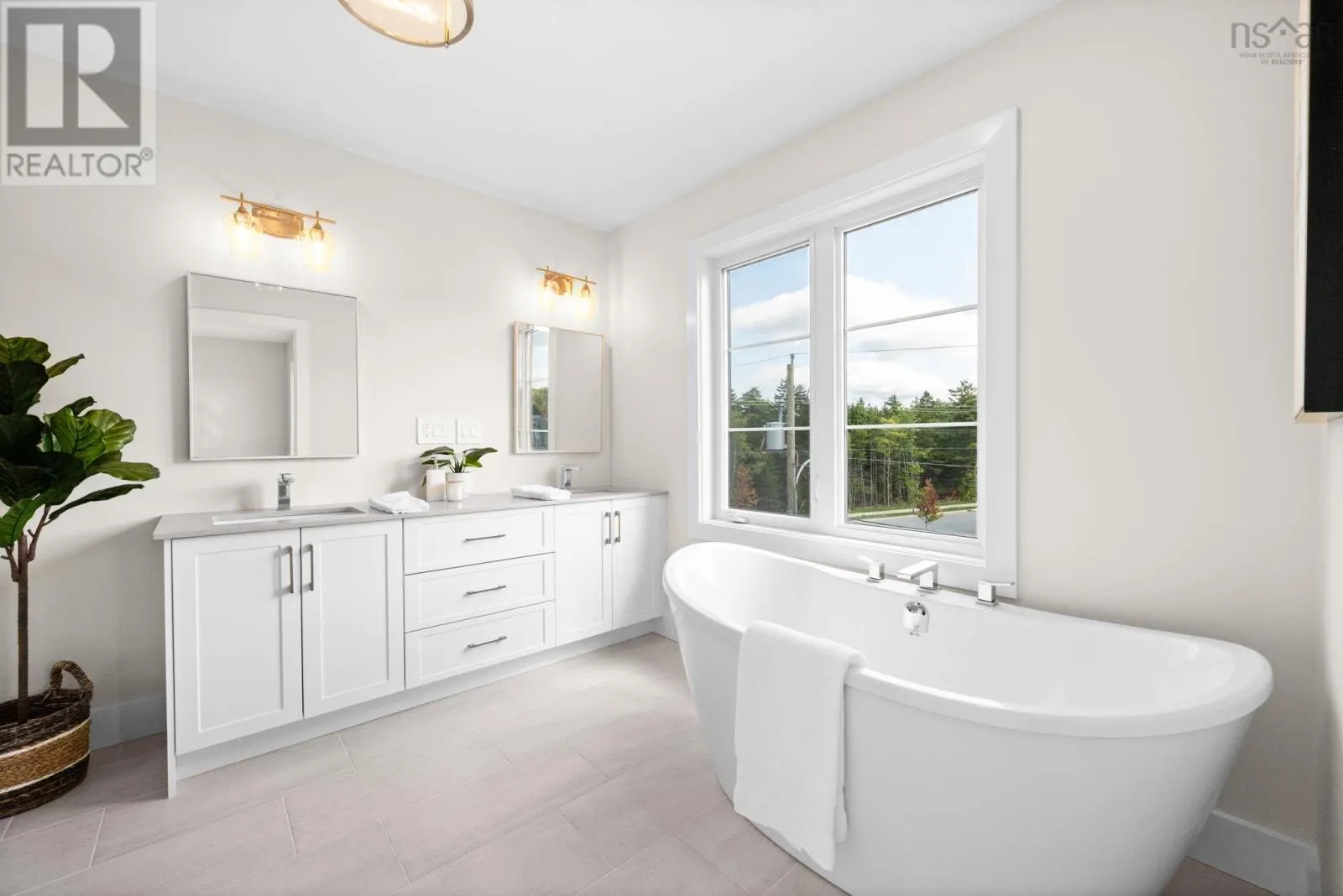 PC49 1 Pearlgarden Close