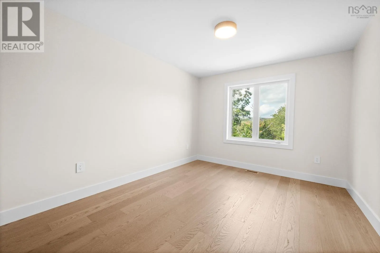 PC49 1 Pearlgarden Close