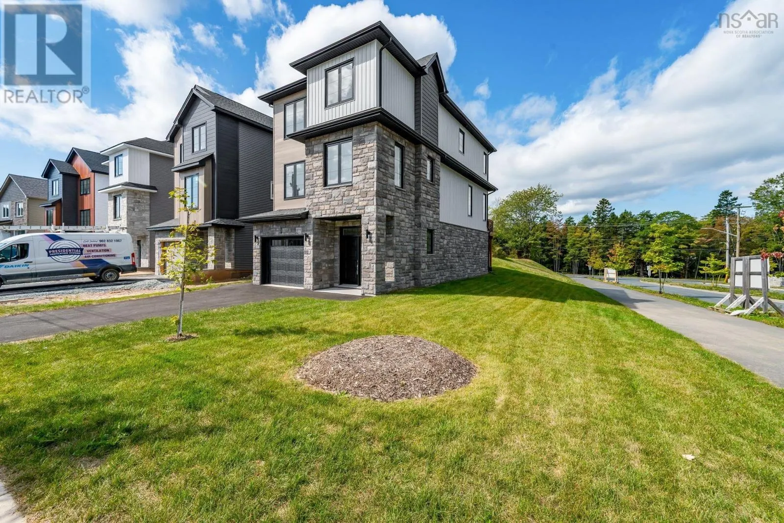 PC49 1 Pearlgarden Close