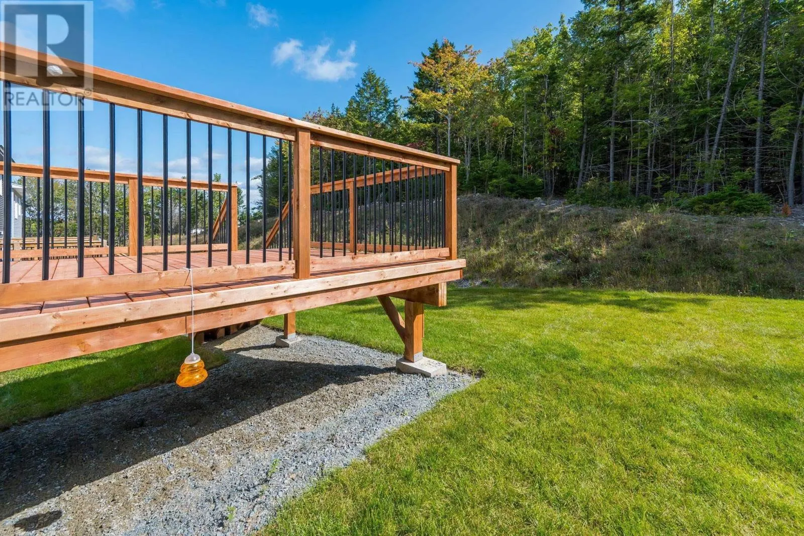 PC19 74 Pearlgarden Close