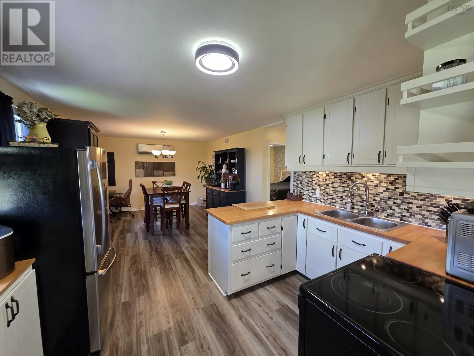 5231 Grand Mira North Road