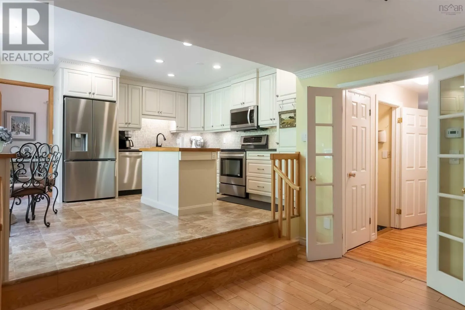 103 Elizabeth Dr  NS B4N 0K2