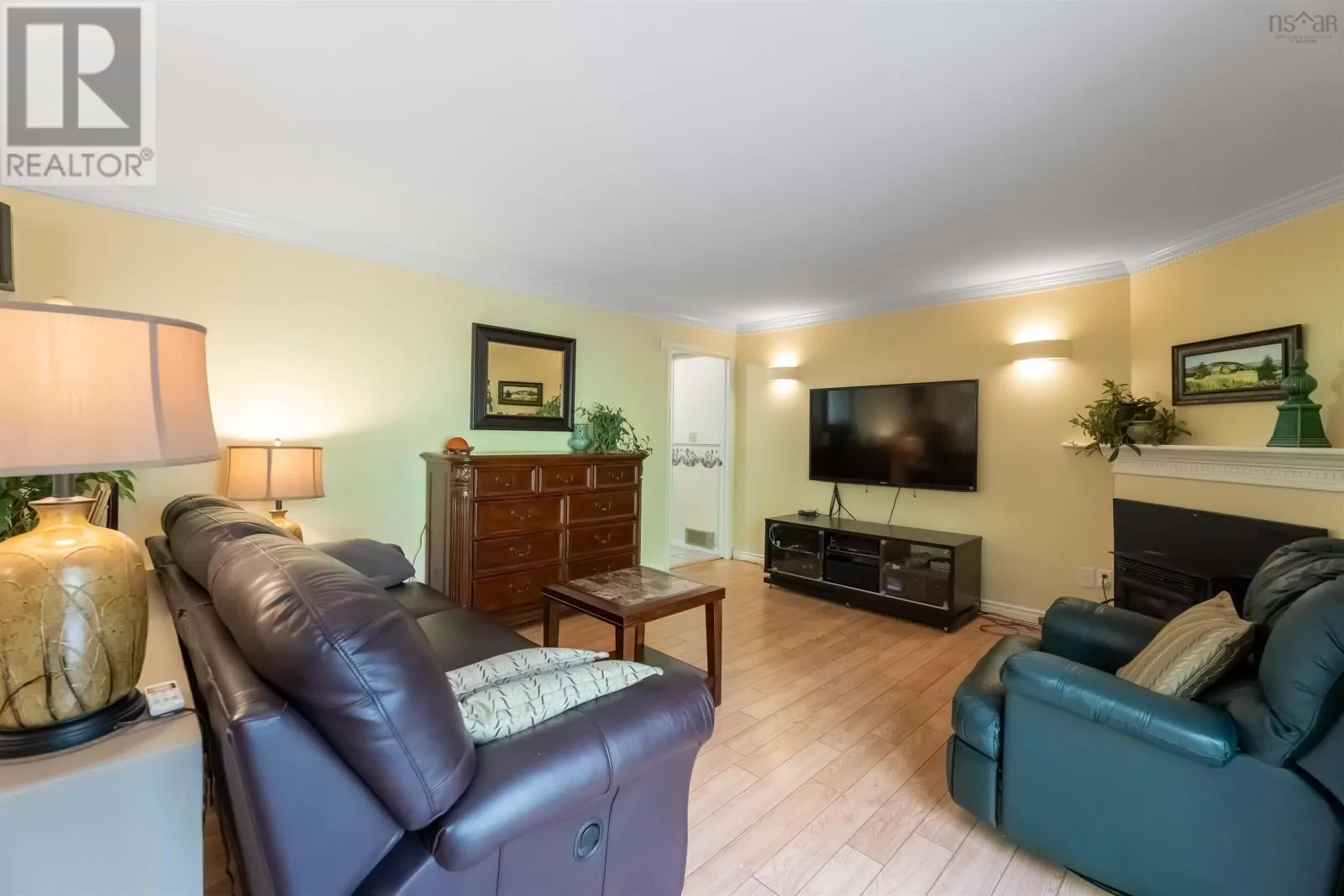103 Elizabeth Dr  NS B4N 0K2