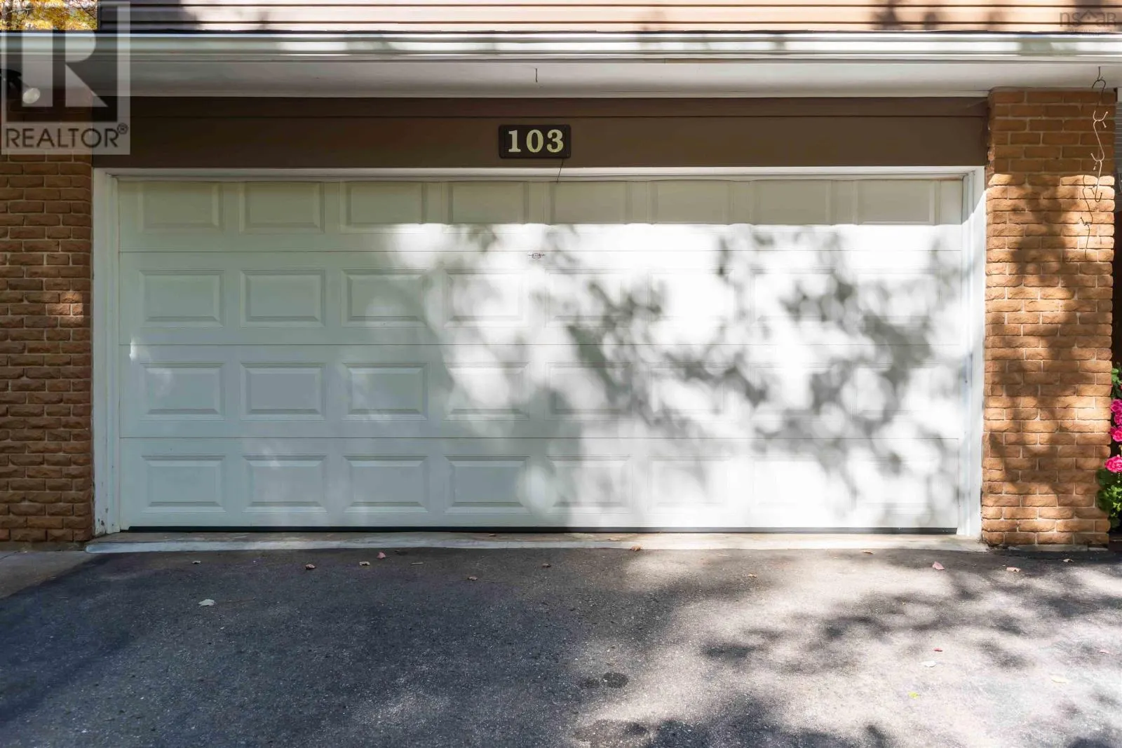 103 Elizabeth Dr  NS B4N 0K2