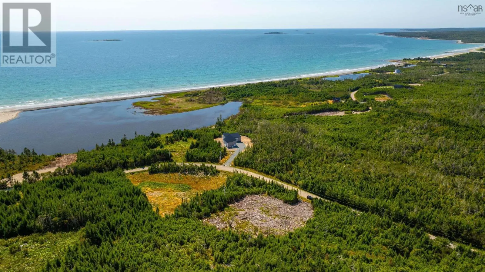 20 Kaakwogook Way