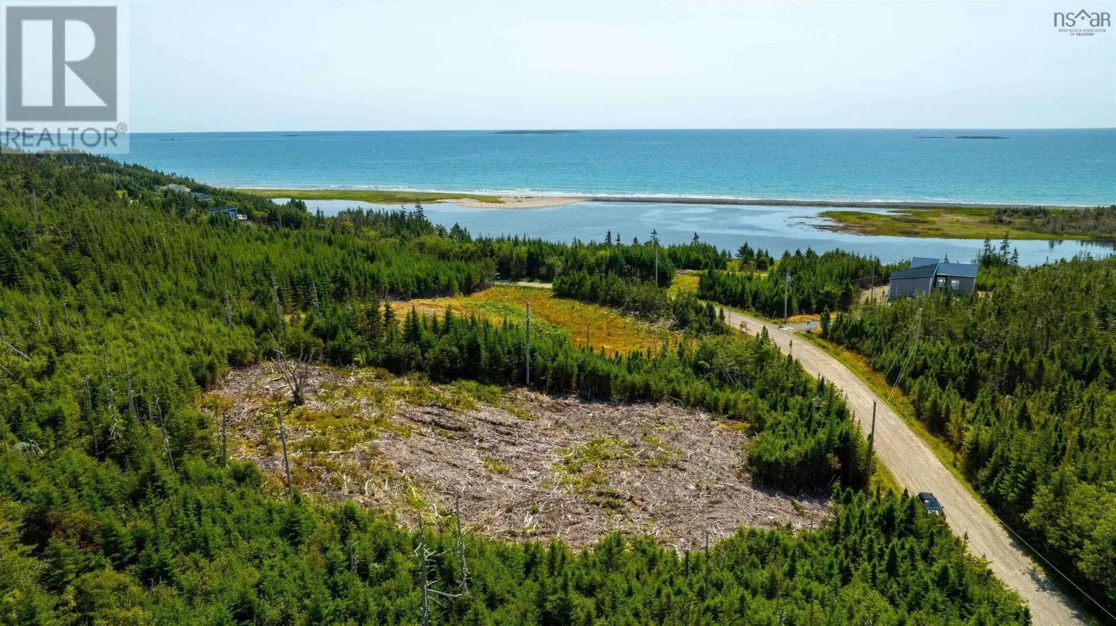20 Kaakwogook Way