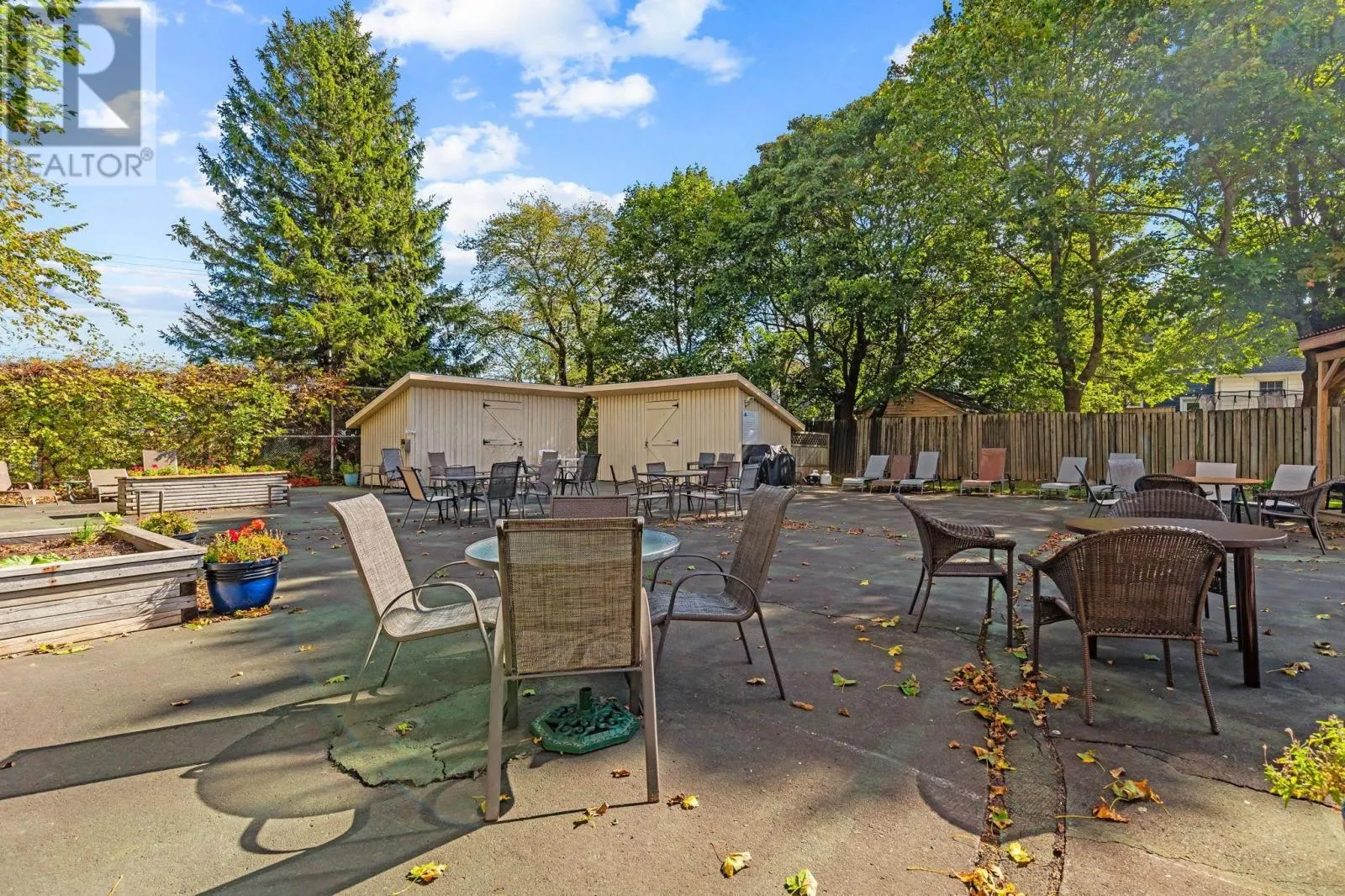 303 5570 Heatherwood Court