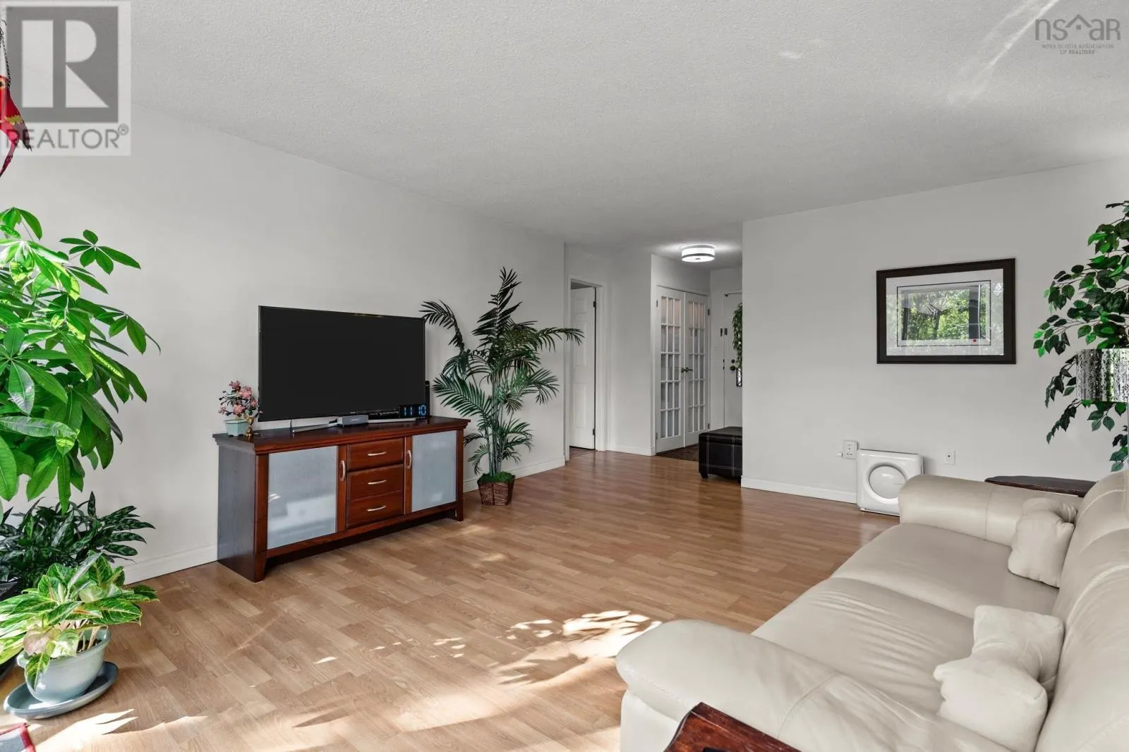 303 5570 Heatherwood Court