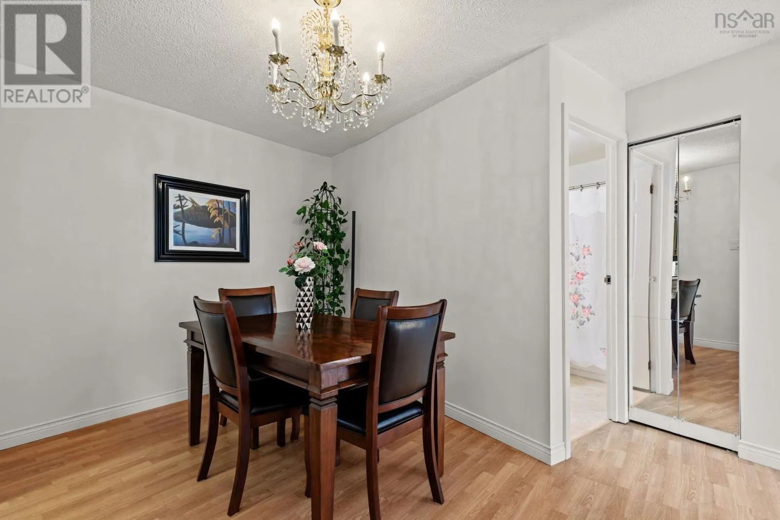 303 5570 Heatherwood Court