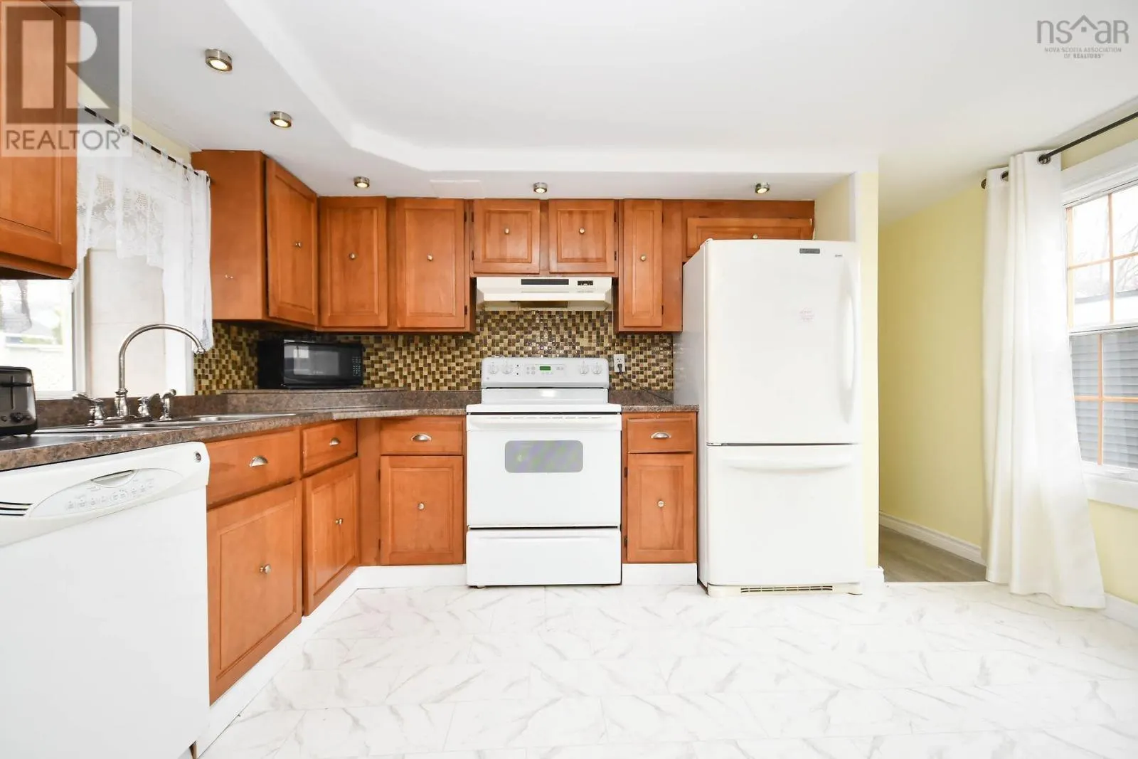 286 Parklane Drive