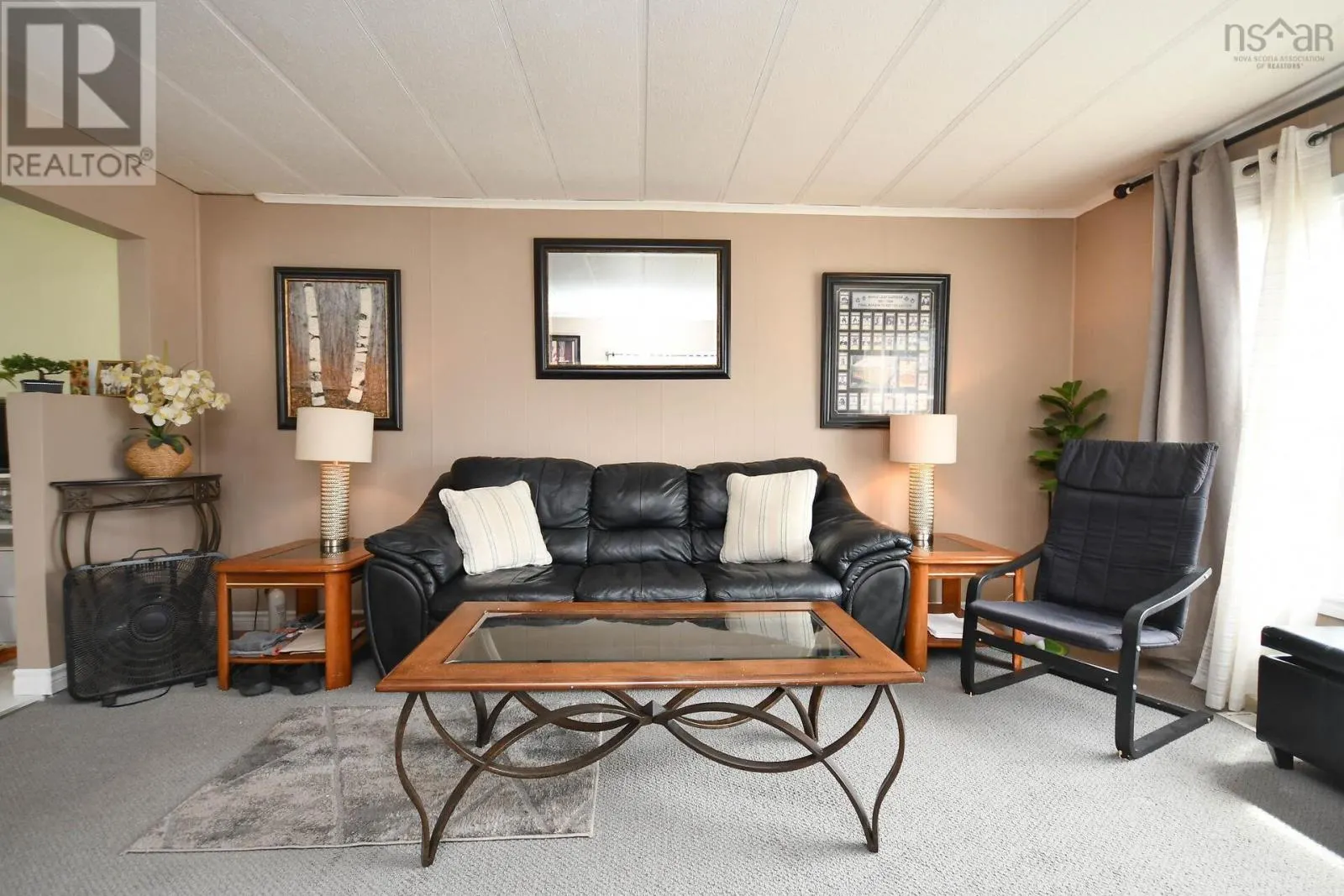 286 Parklane Drive