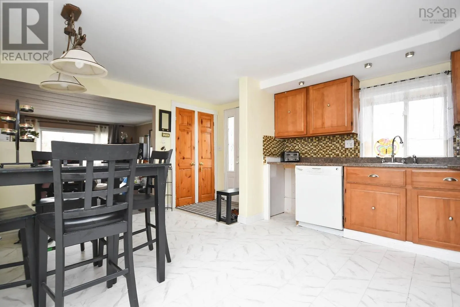 286 Parklane Drive