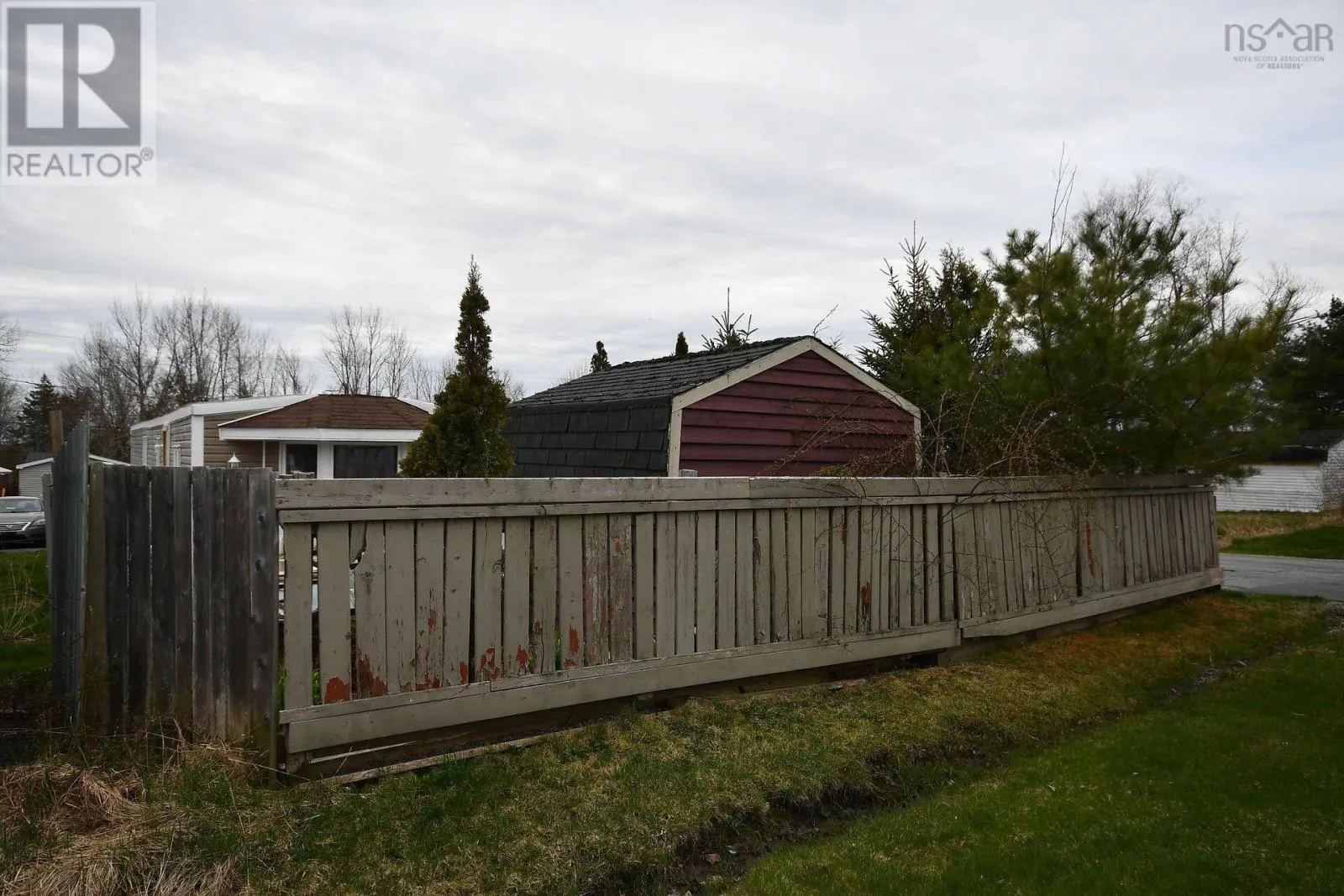 286 Parklane Drive