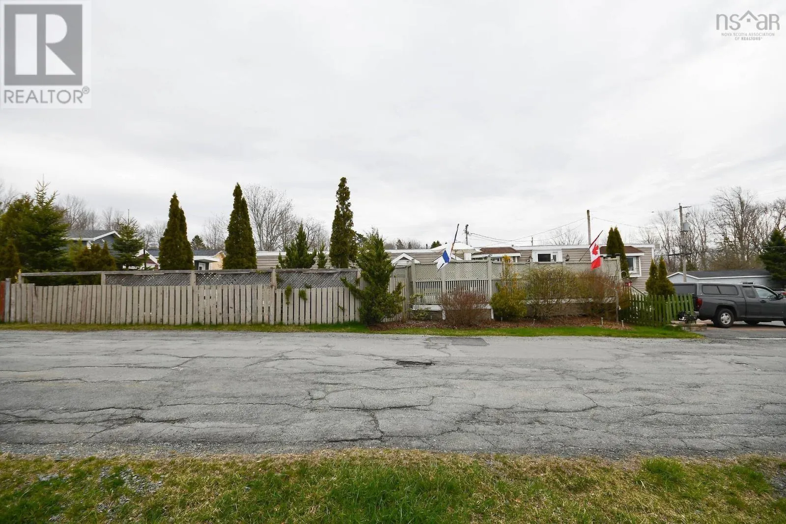 286 Parklane Drive
