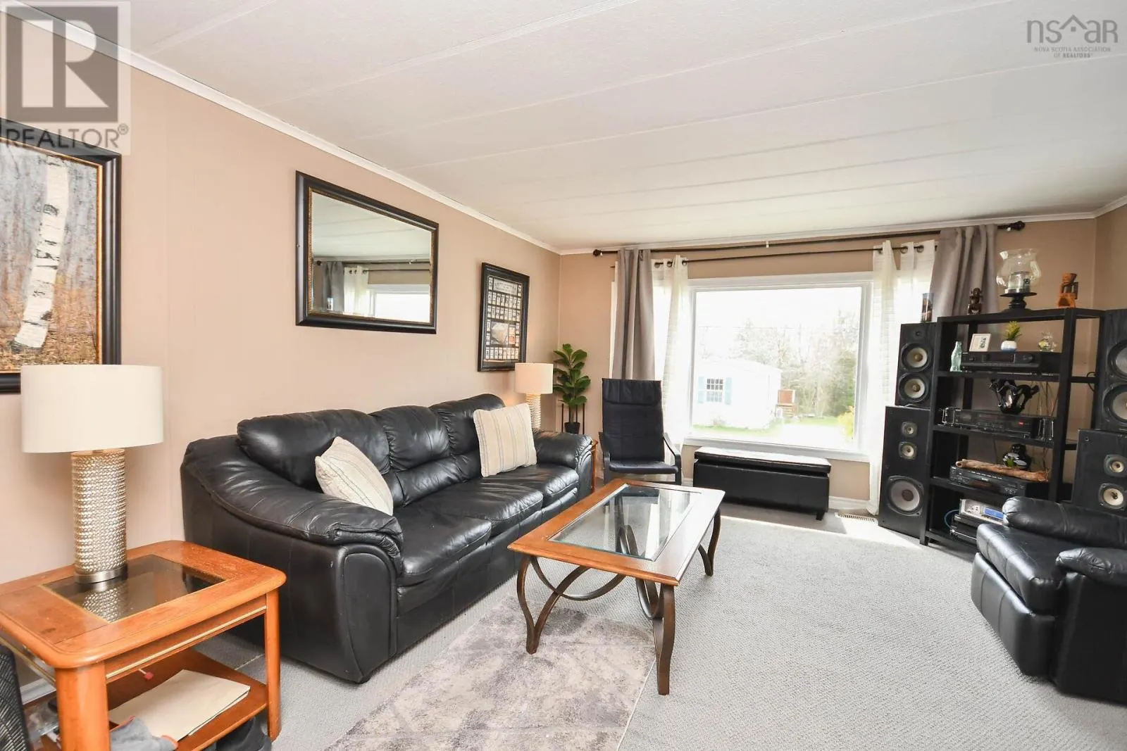 286 Parklane Drive