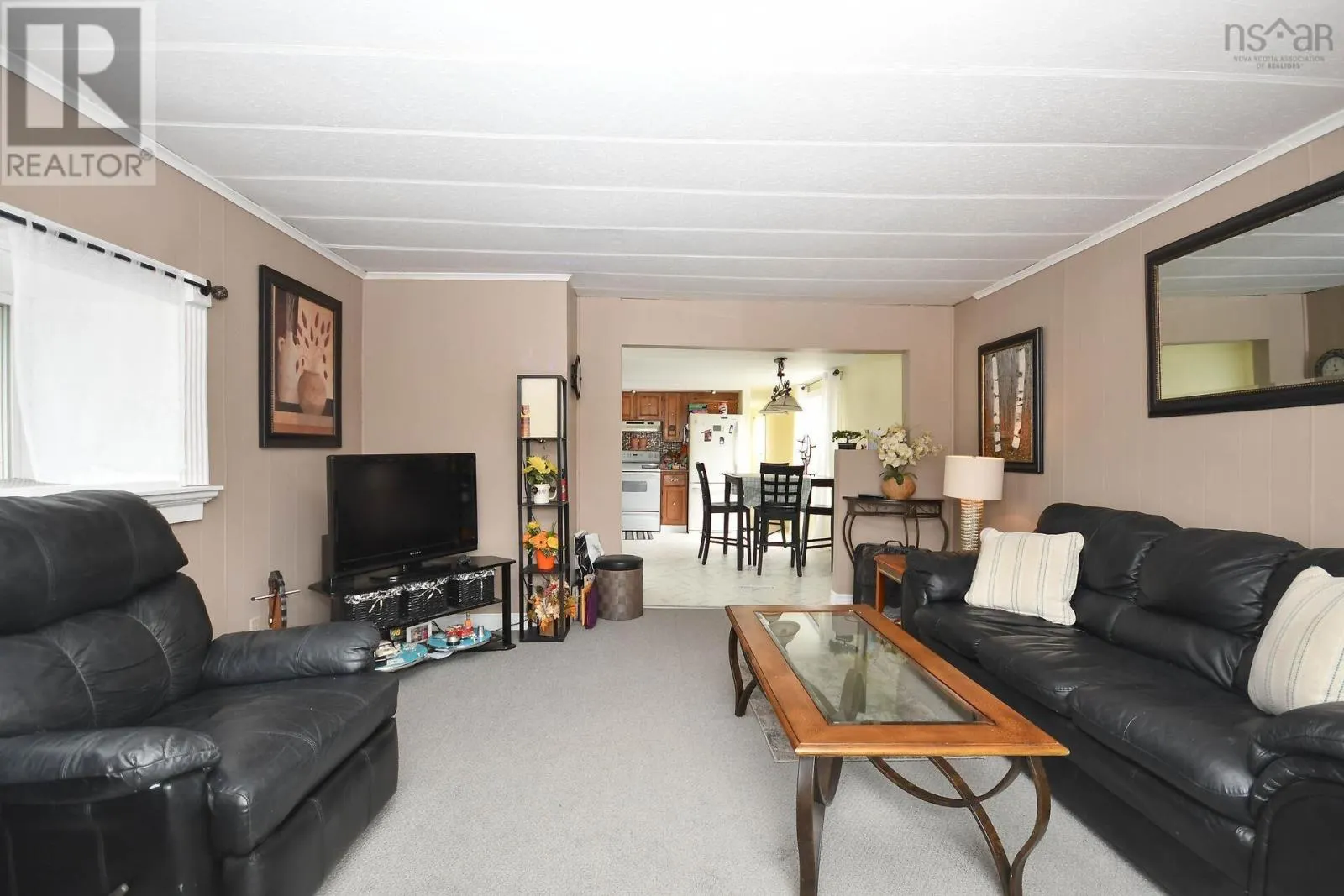 286 Parklane Drive
