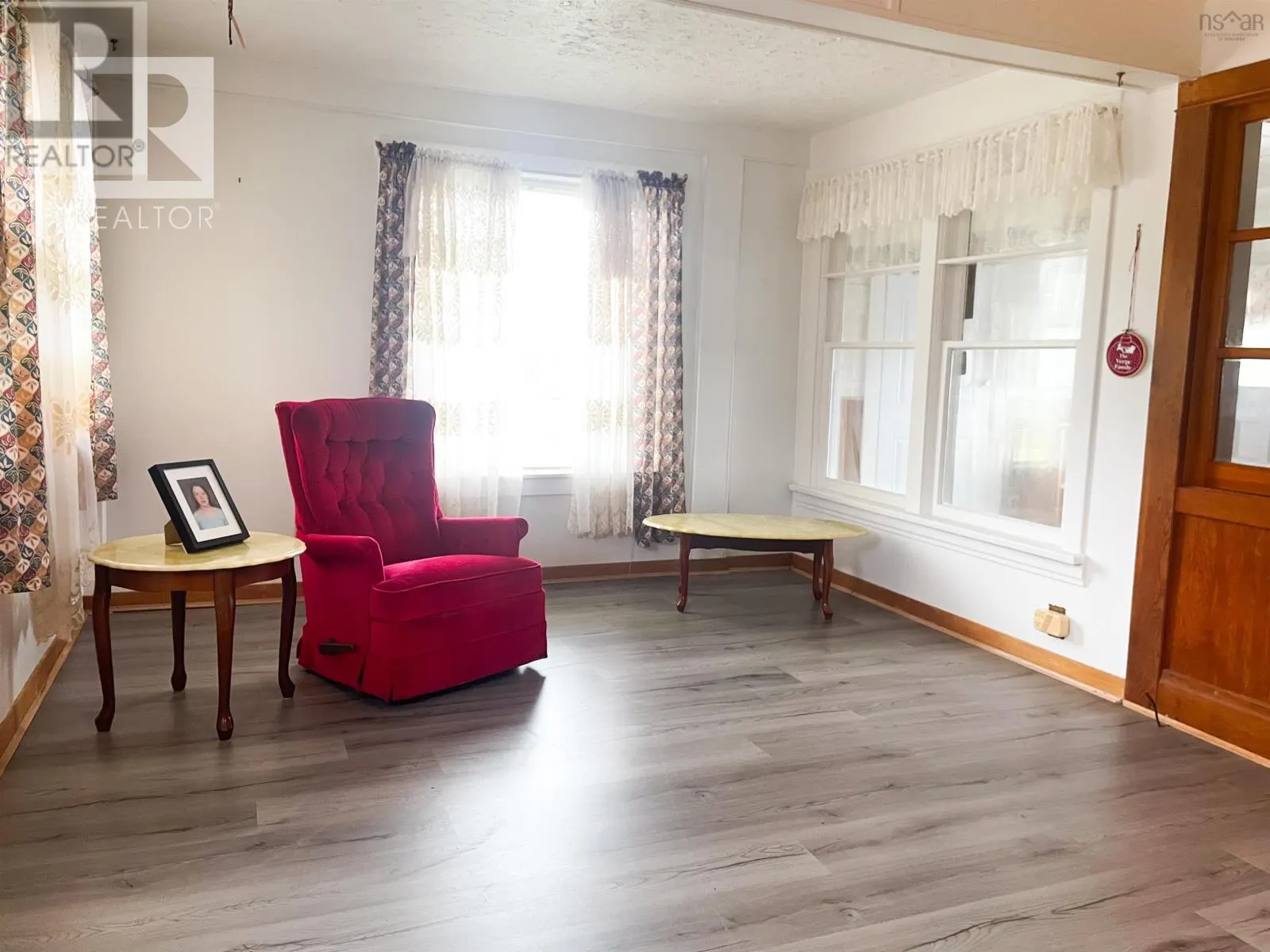 11 Harbourview Drive