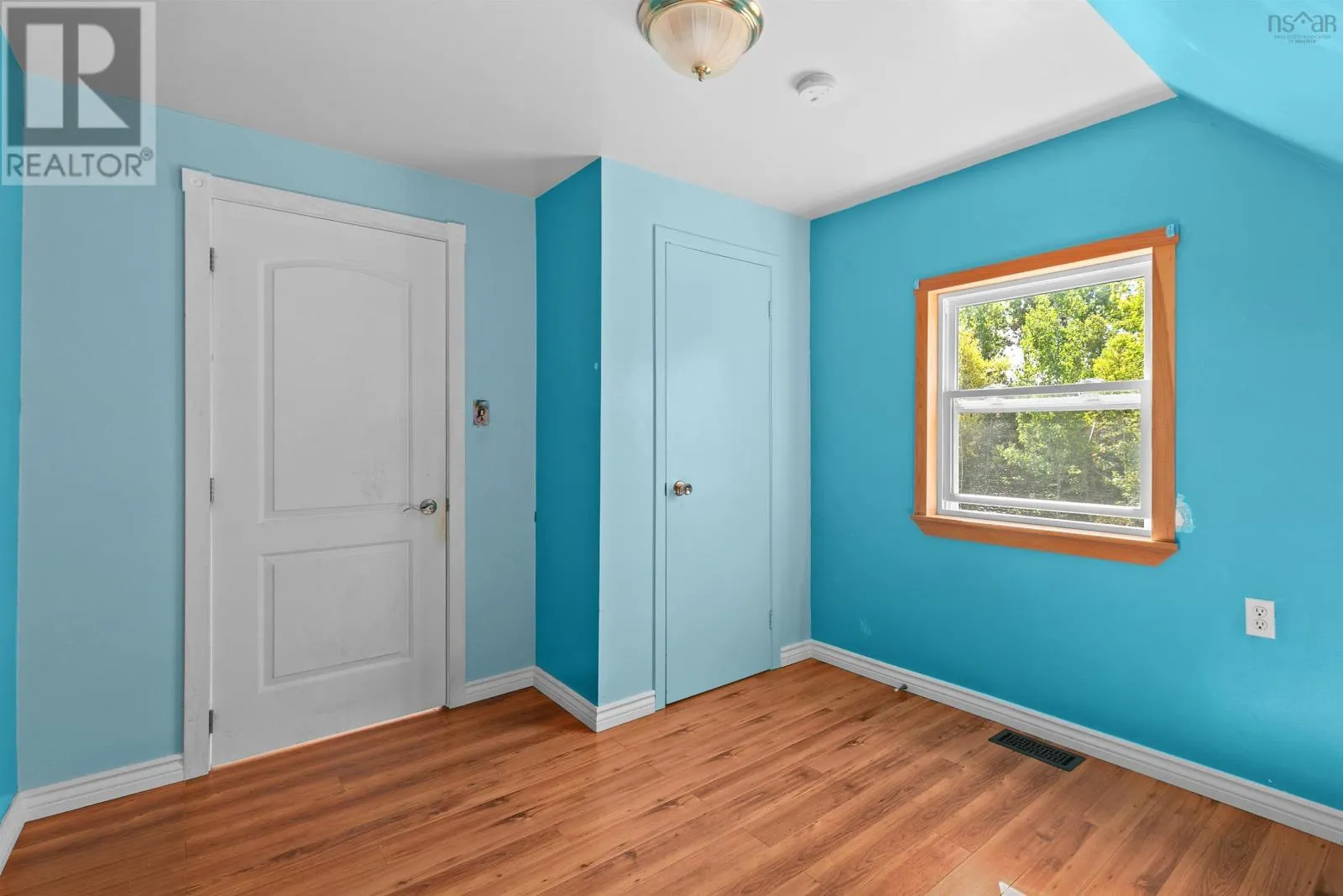 586 Canaan Road