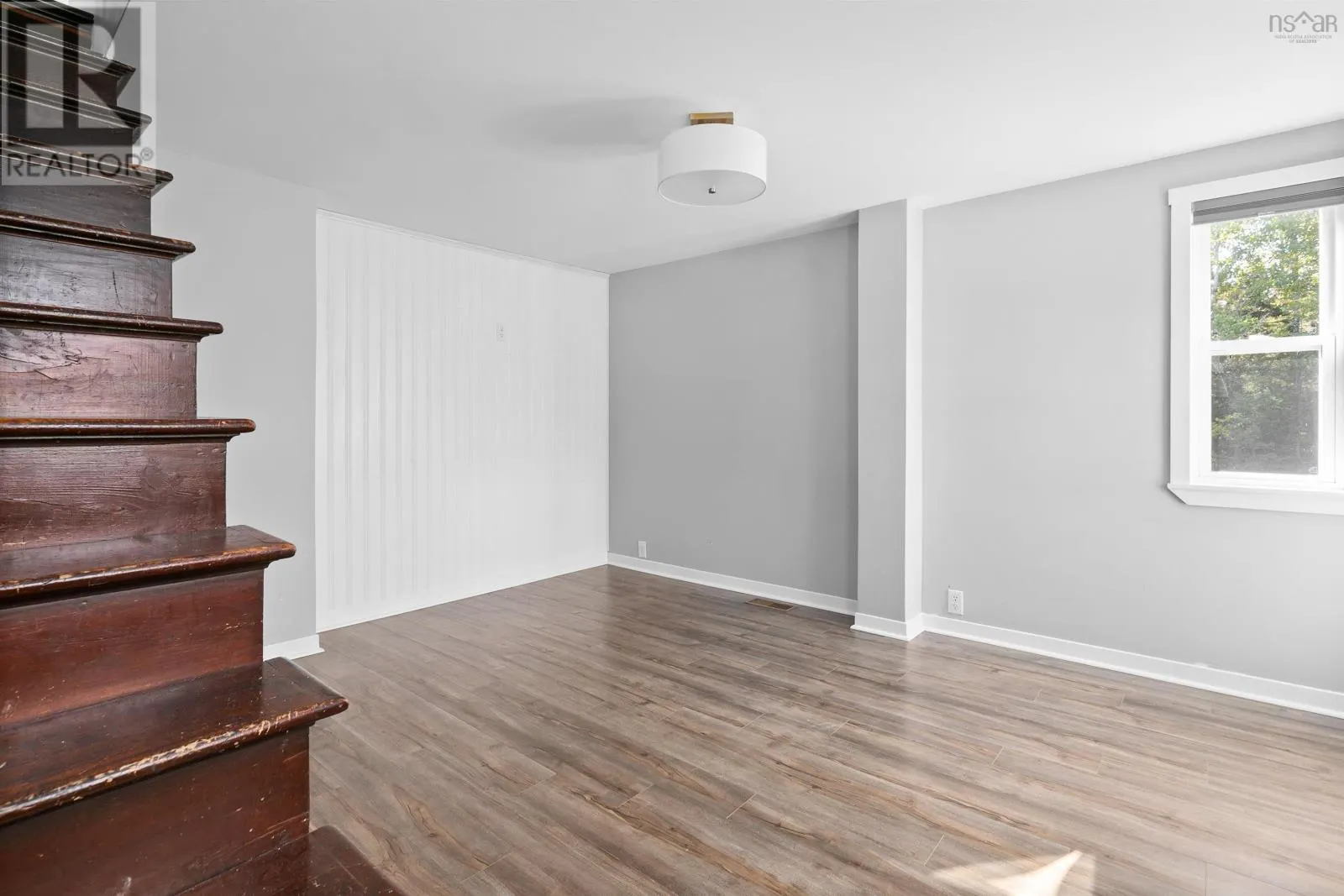 586 Canaan Road