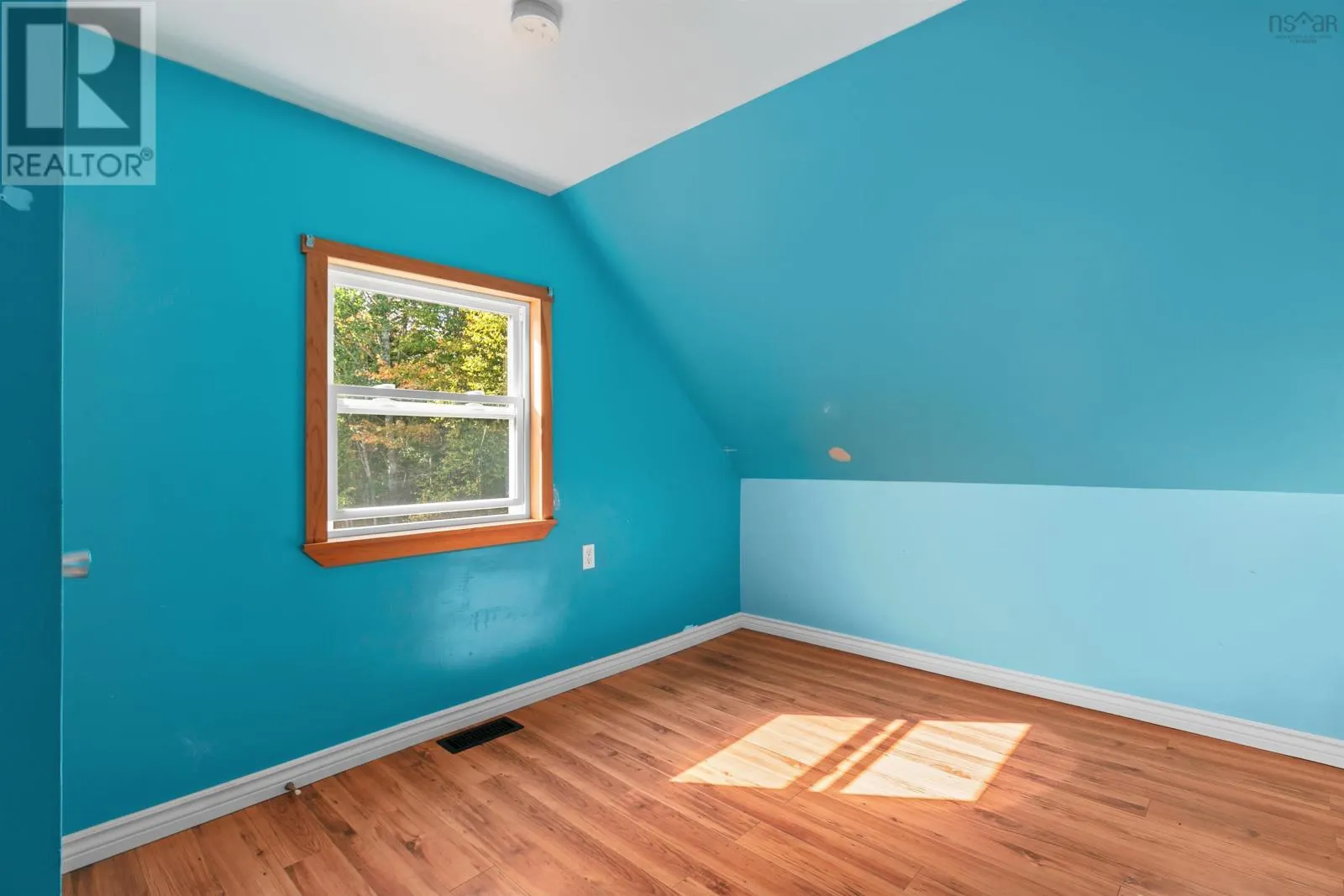 586 Canaan Road
