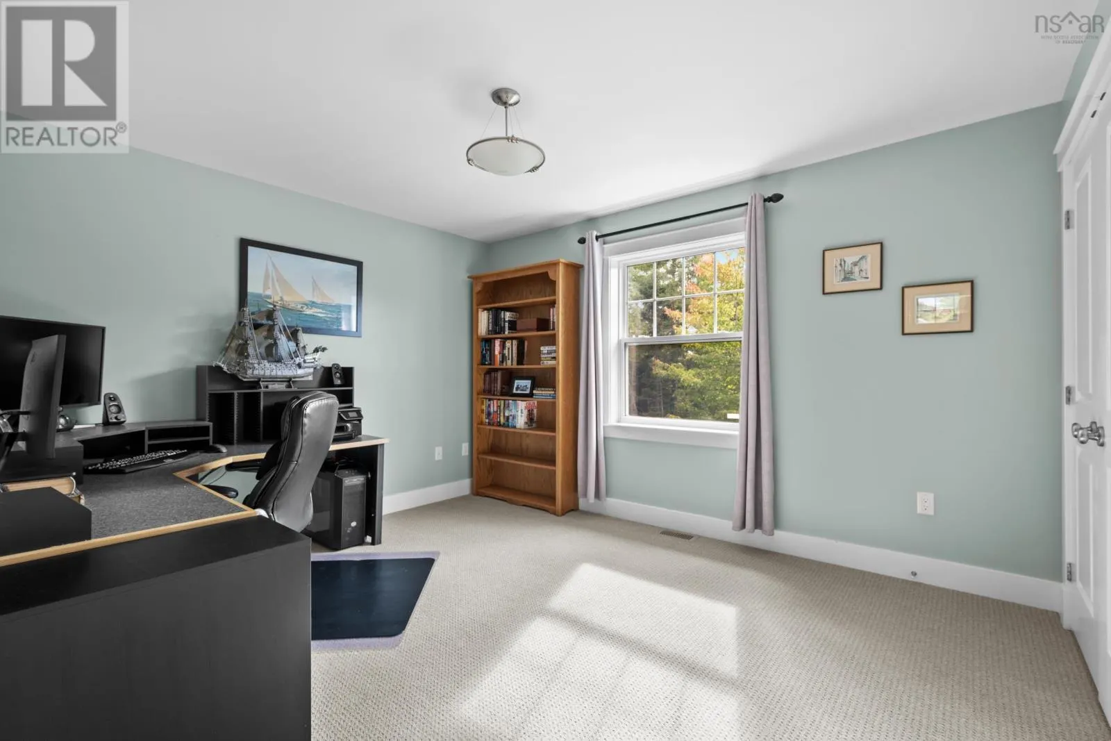 156 Keep Crescent