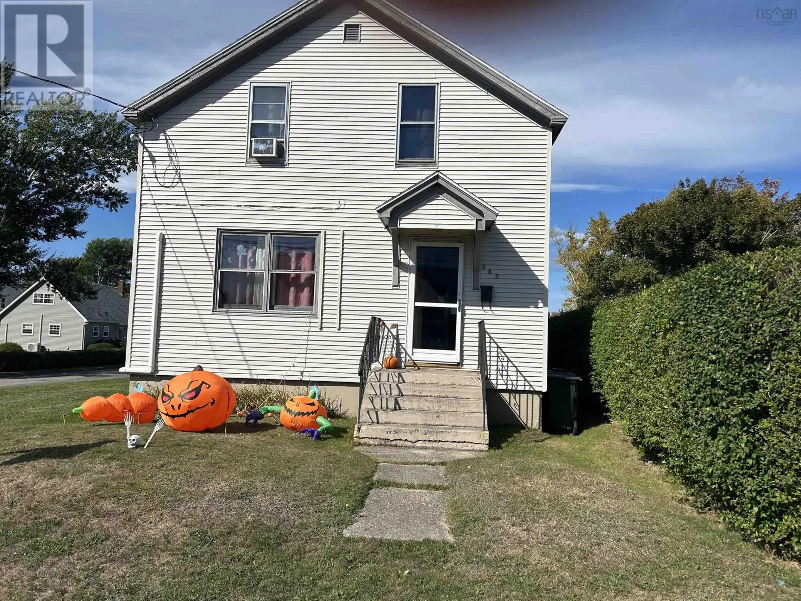 307 Cabot Street