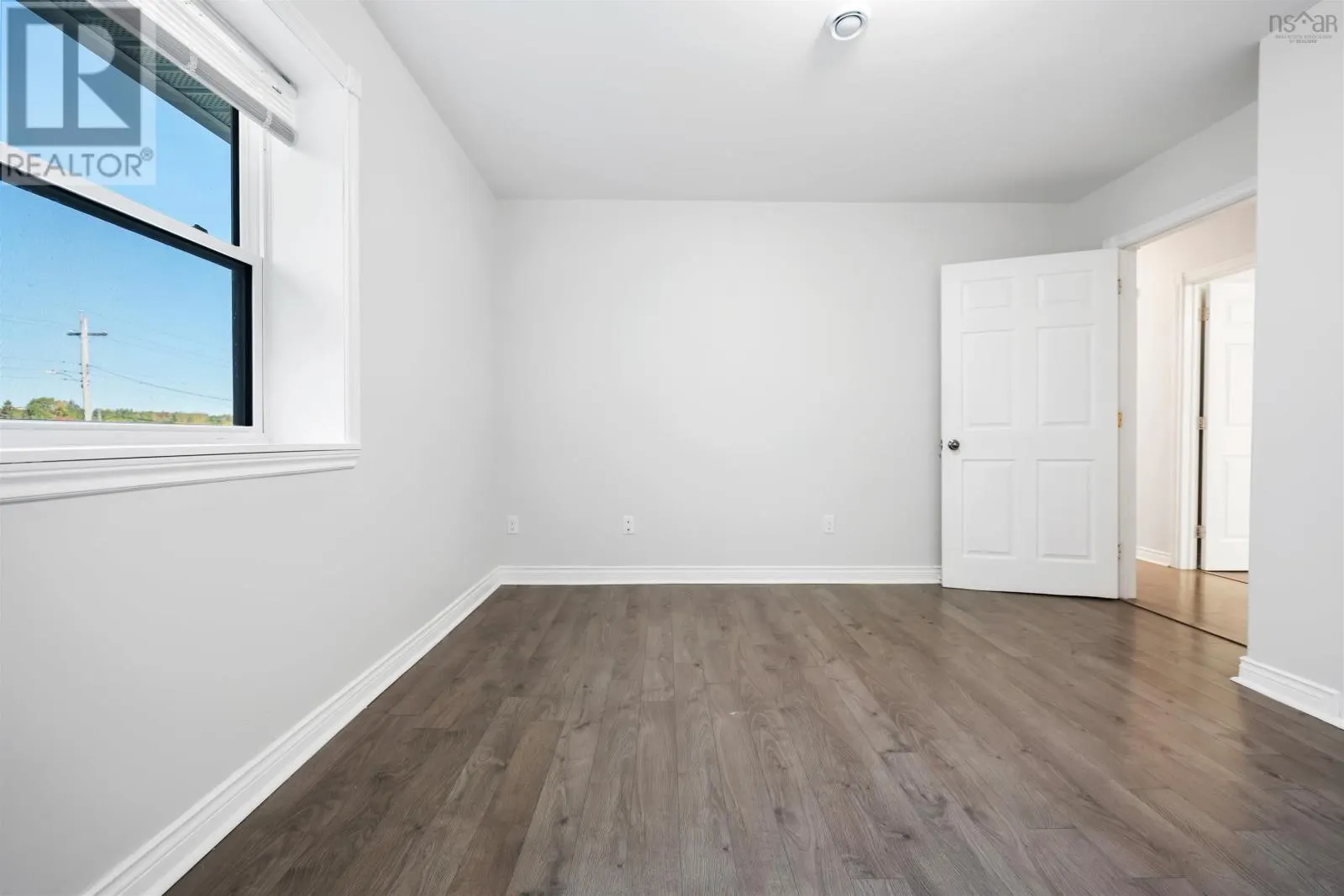 4/6 Elroy Lane