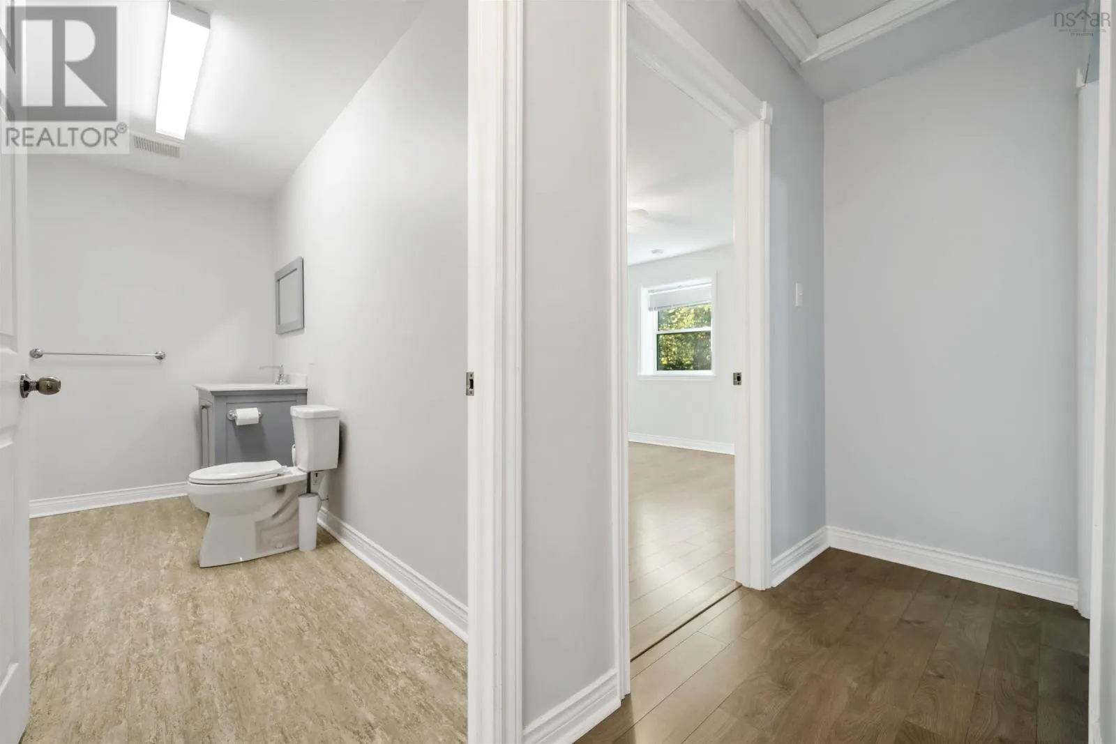 4/6 Elroy Lane