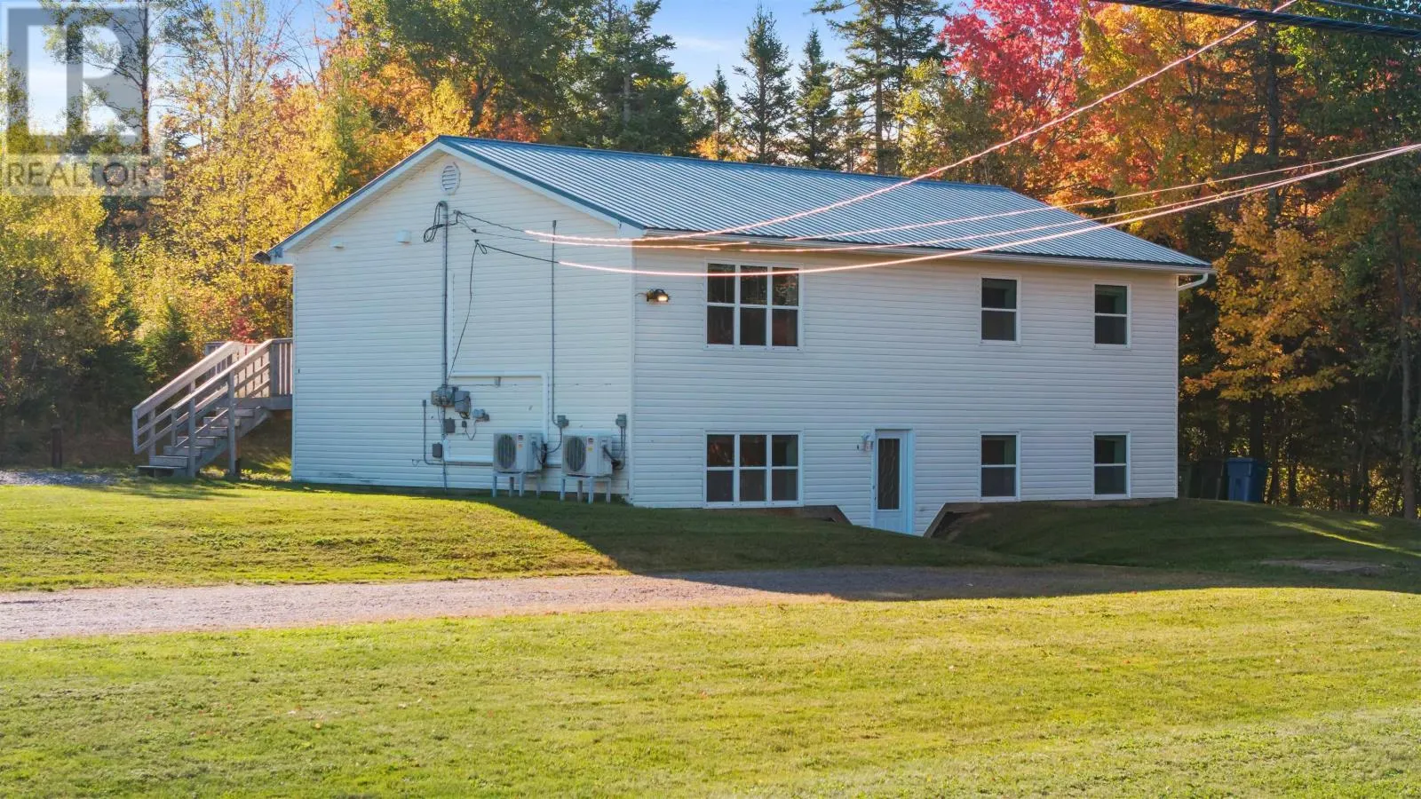 4/6 Elroy Lane