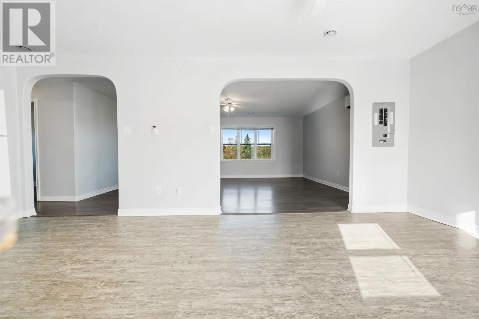 4/6 Elroy Lane