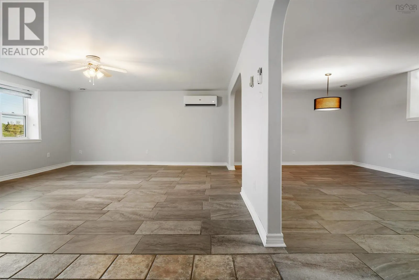 4/6 Elroy Lane