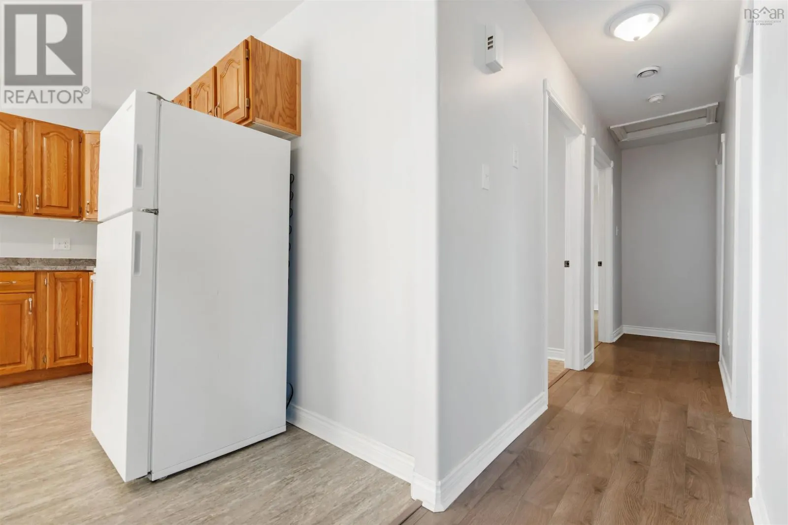 4/6 Elroy Lane