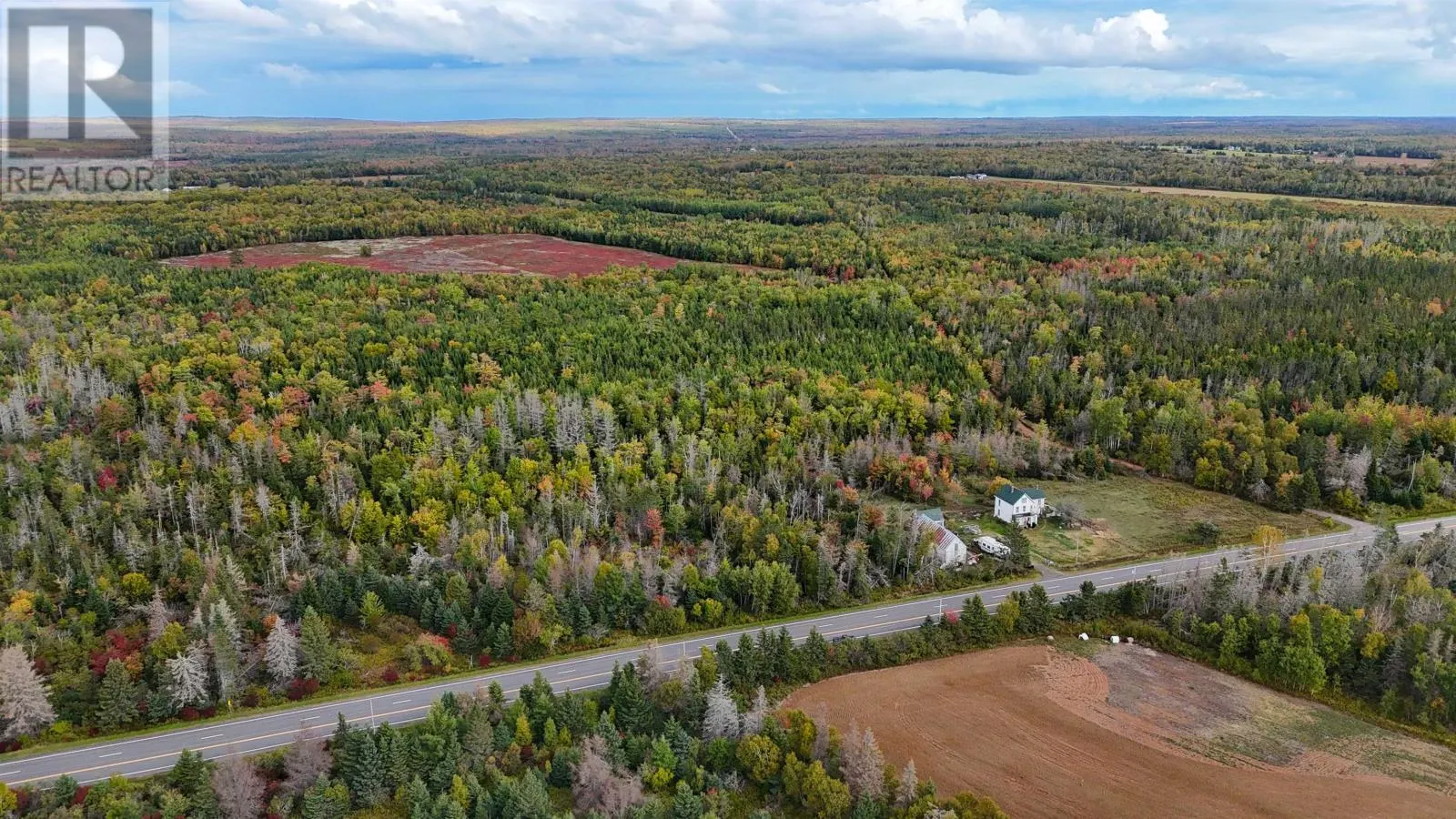 Lot Trans Canada Highway
