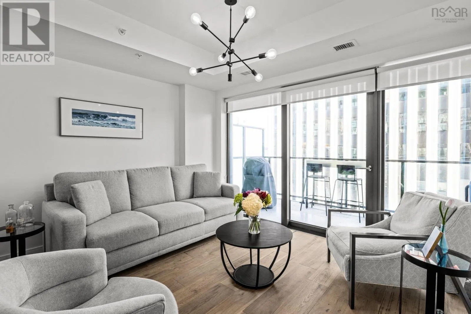 908 1650 Granville Street