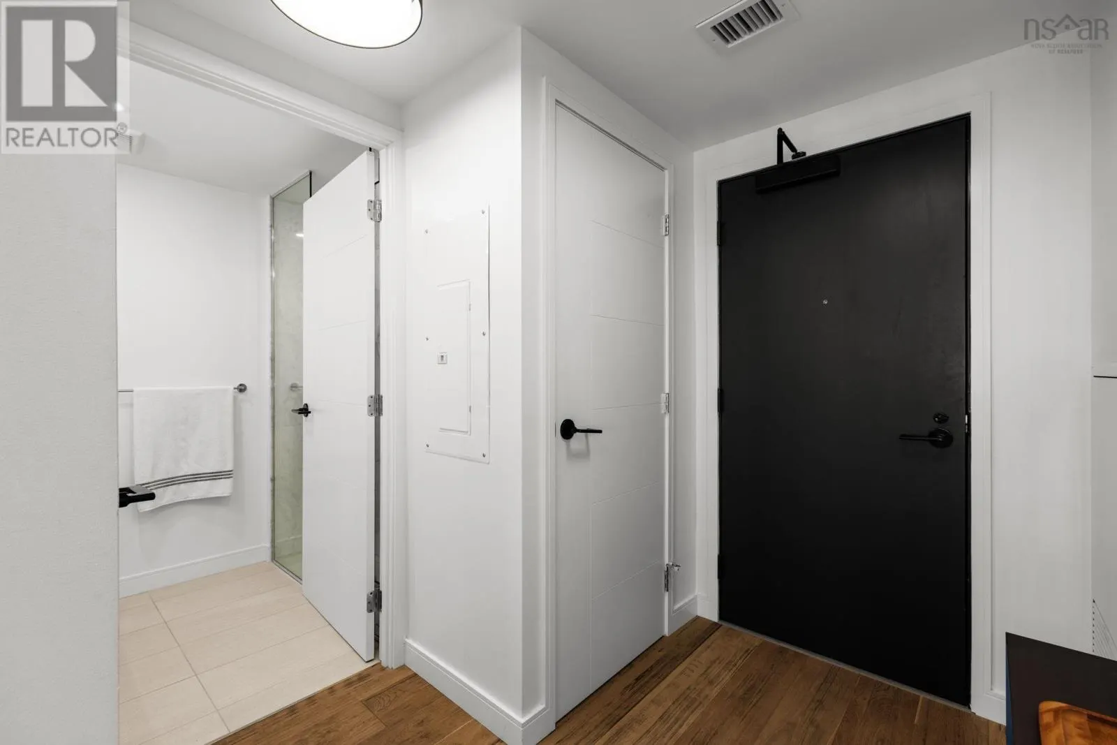 908 1650 Granville Street