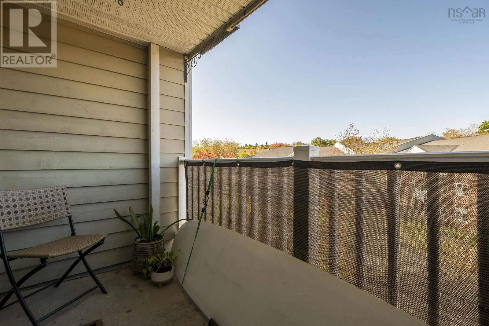 404 15 Langbrae Drive
