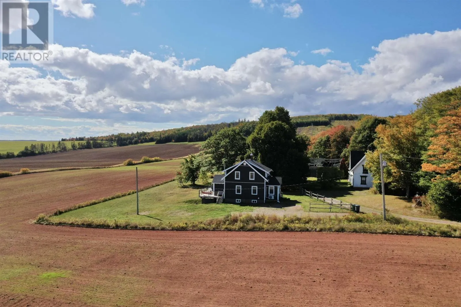 662 & 664 Long River Road