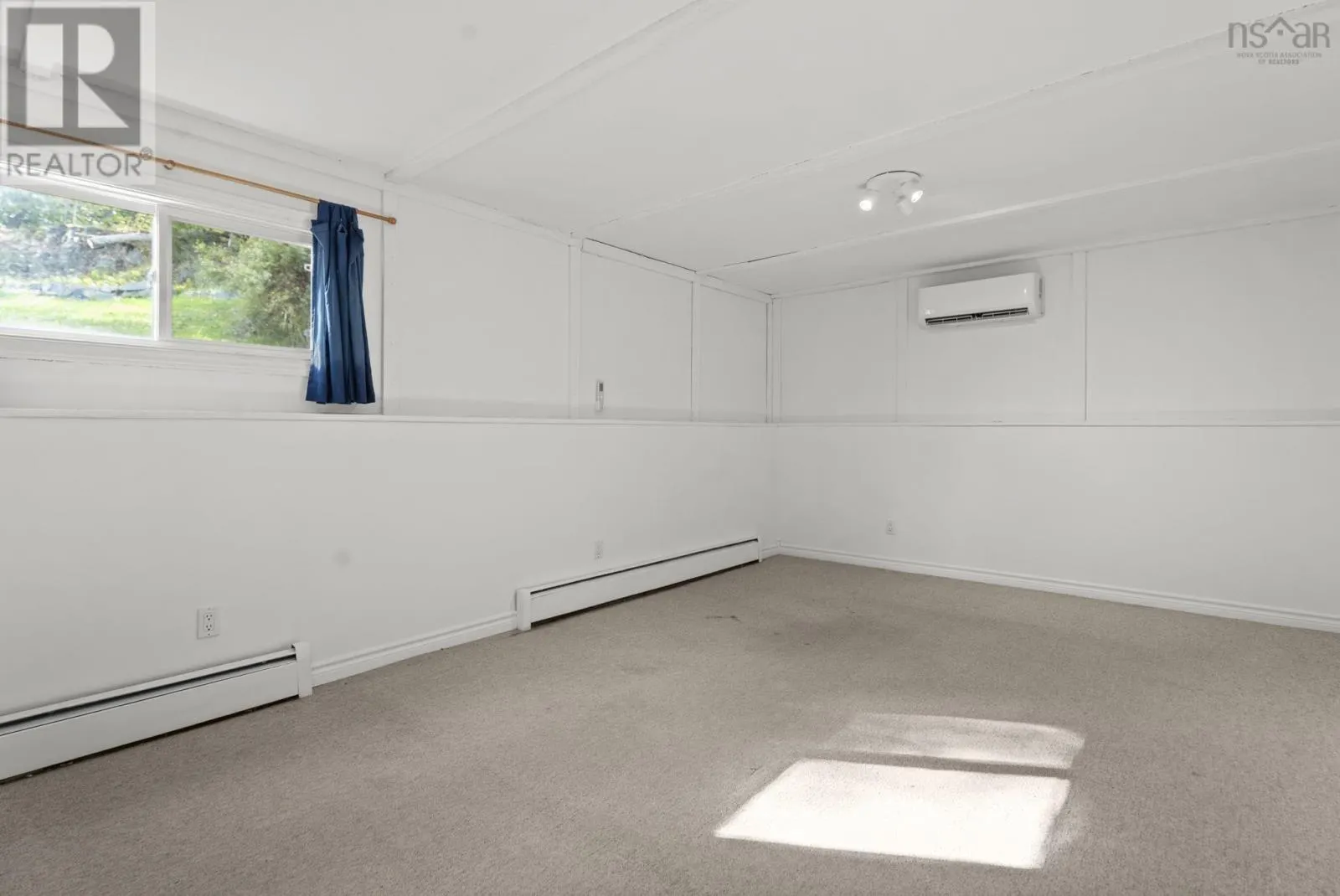 16 Robert Allen Drive