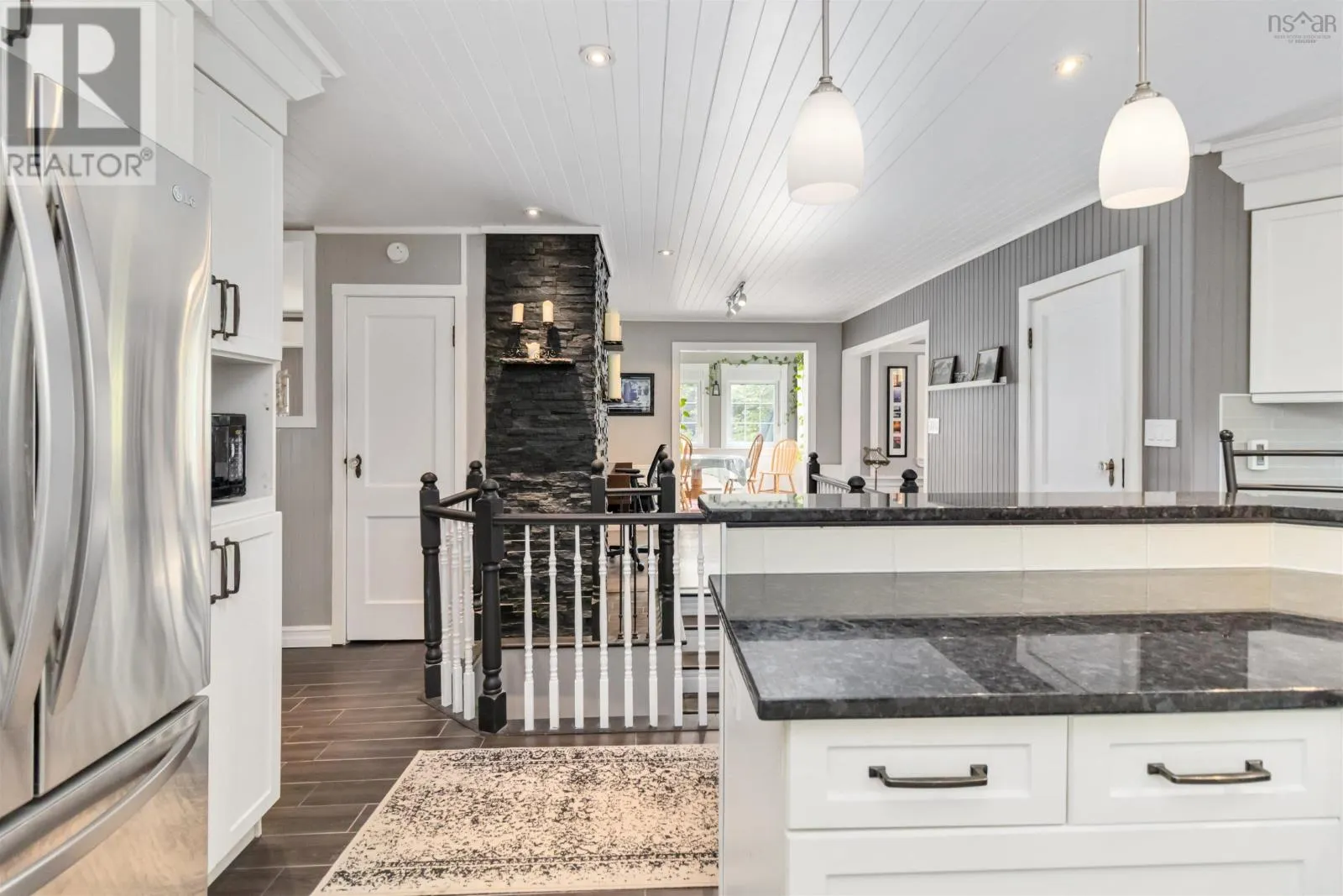 11278 Peggys Cove Road