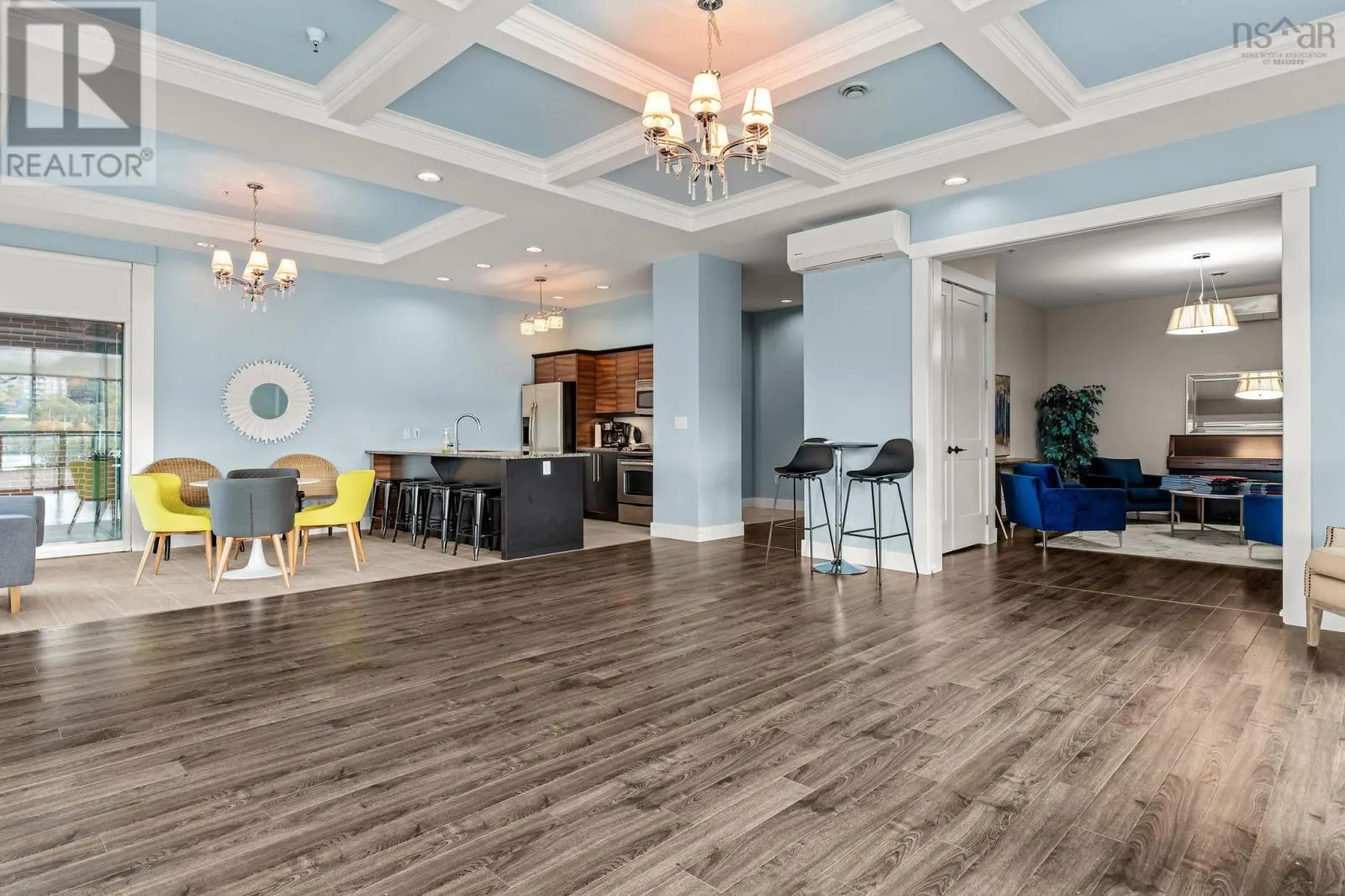305 220 Waterfront Drive