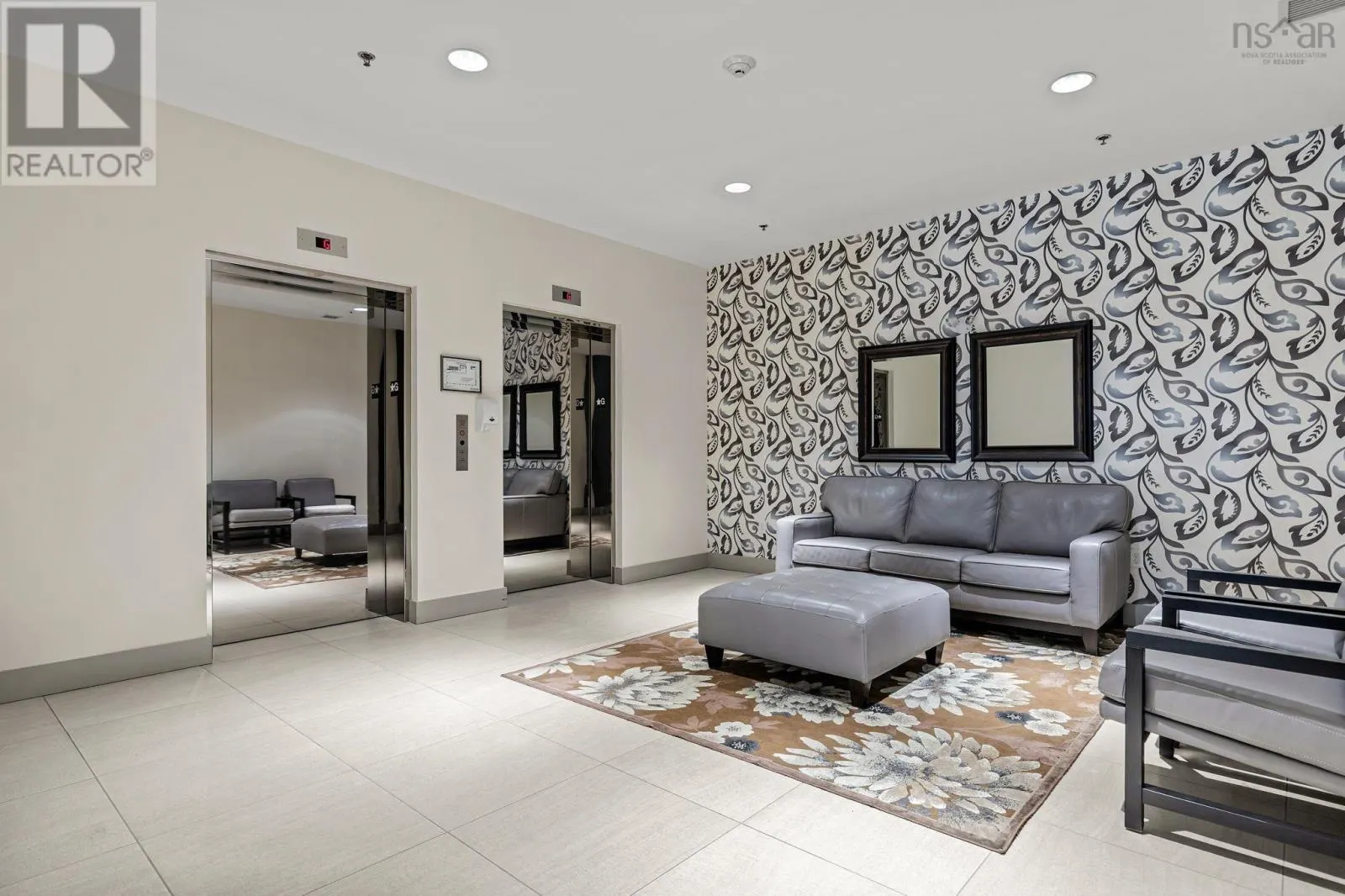 305 220 Waterfront Drive